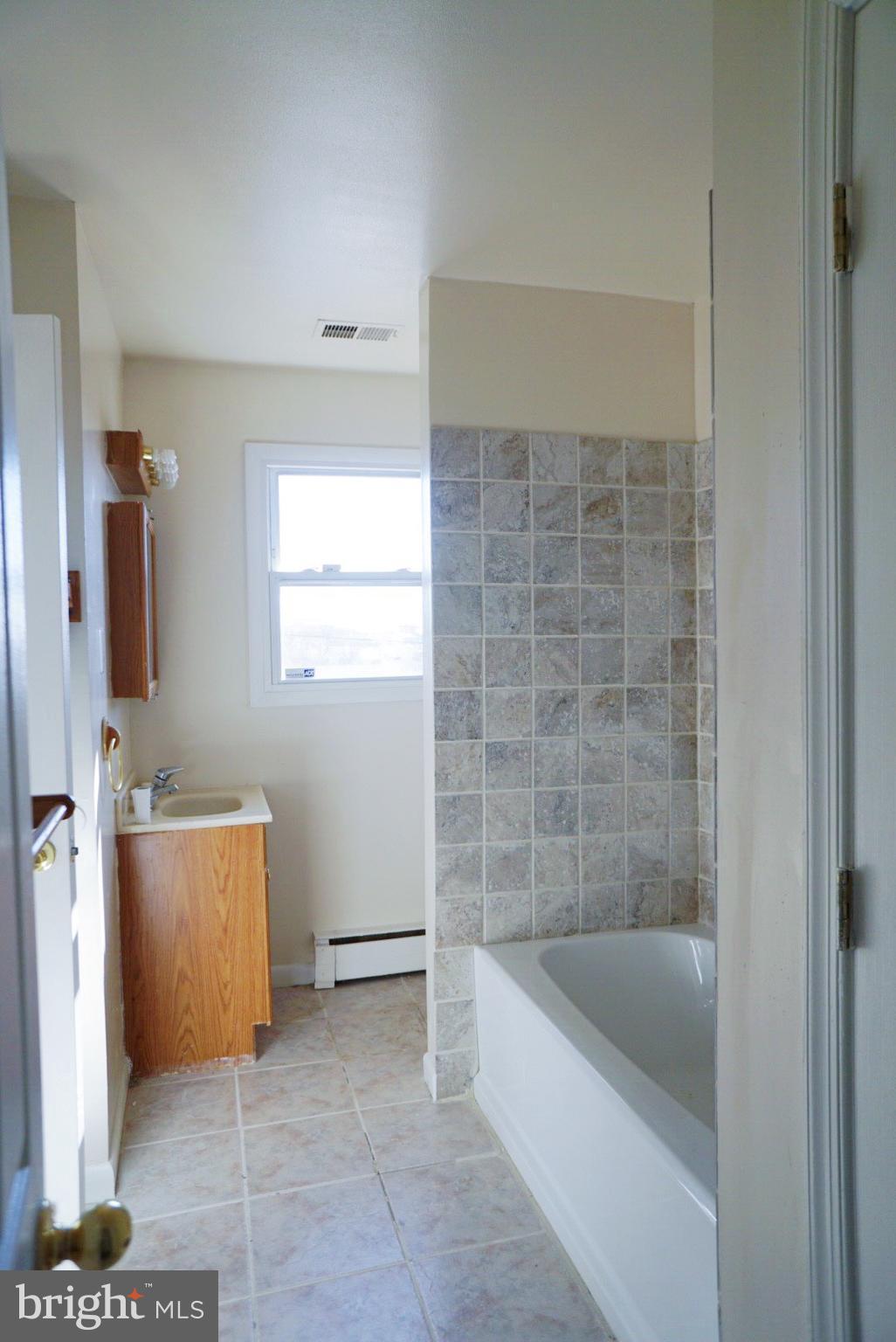 HIGH POINT - Residential Lease