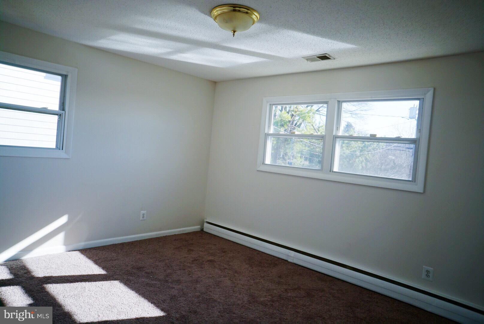 HIGH POINT - Residential Lease