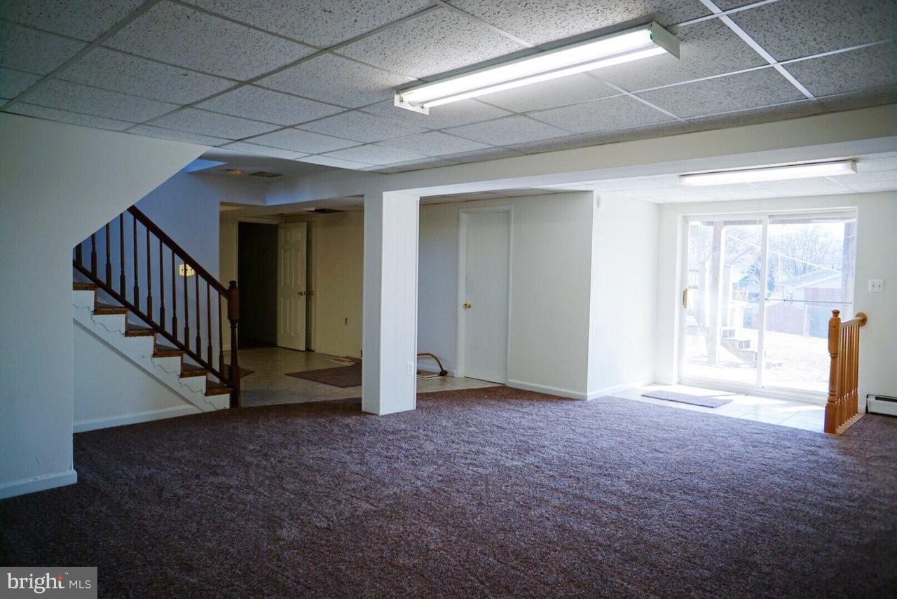 HIGH POINT - Residential Lease