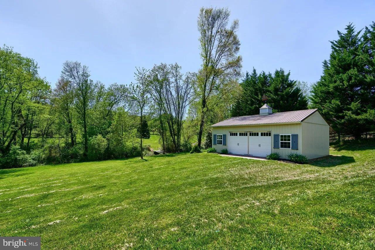MADONNA MEADOWS - Residential
