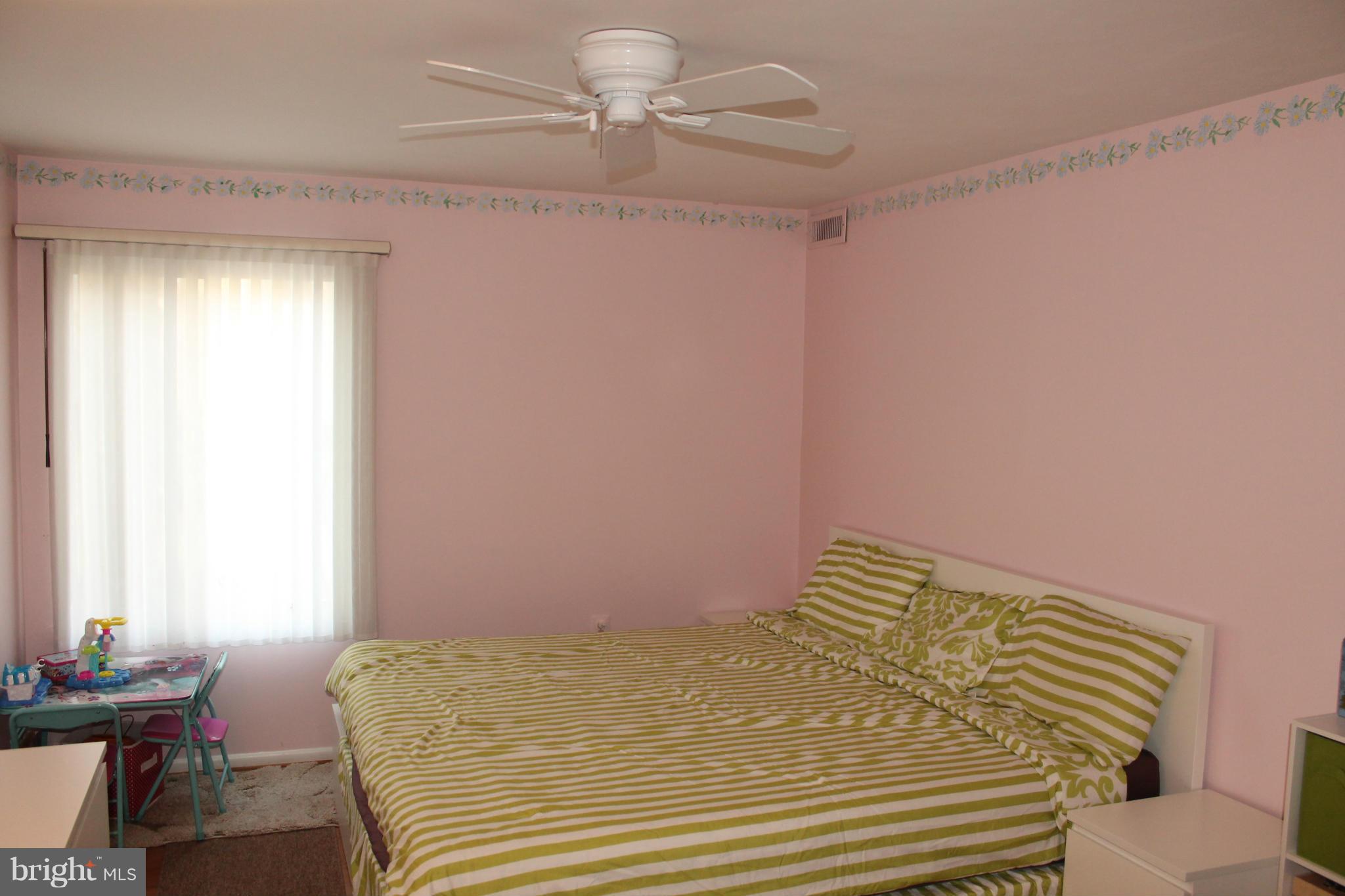 BURKE CENTRE STATION COMMONS - Residential