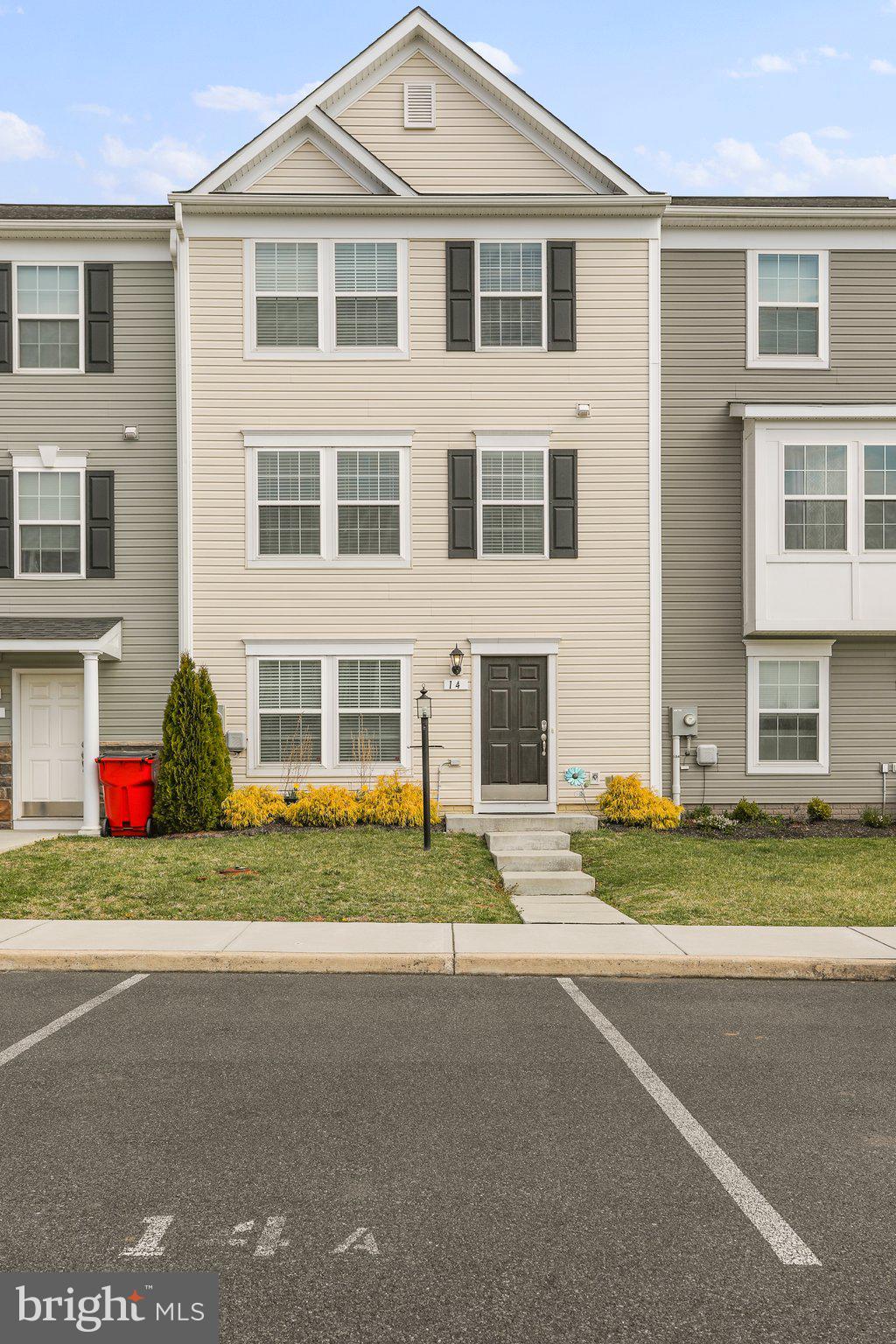 KENSINGTON TERRACE - Residential Lease