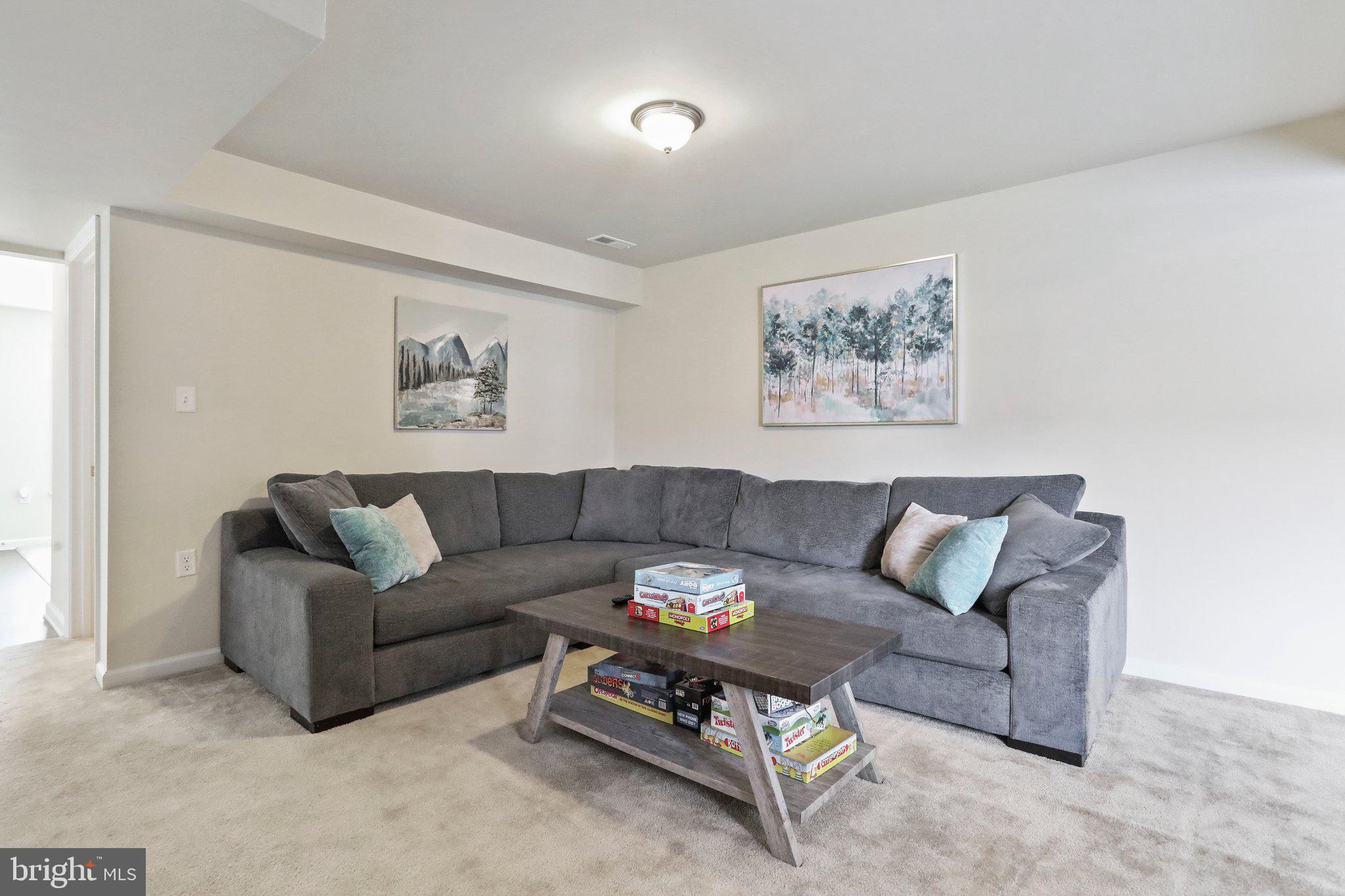 KENSINGTON TERRACE - Residential Lease