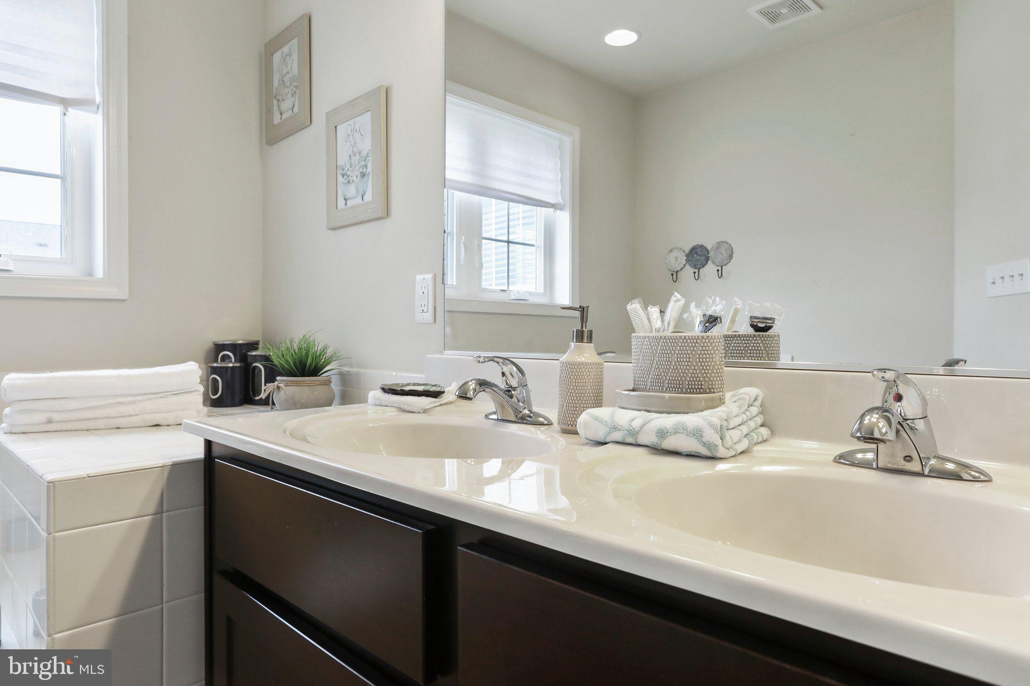 KENSINGTON TERRACE - Residential Lease