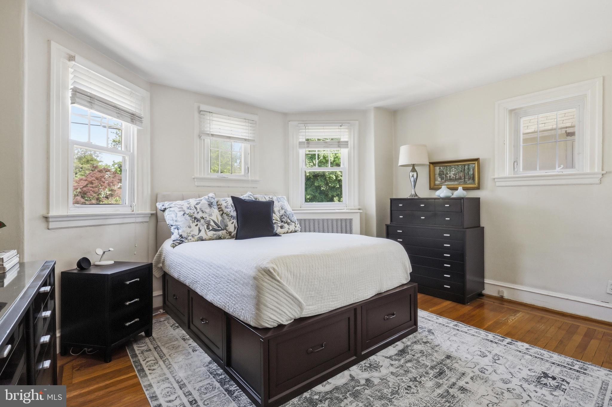CHESTNUT HILL - Residential
