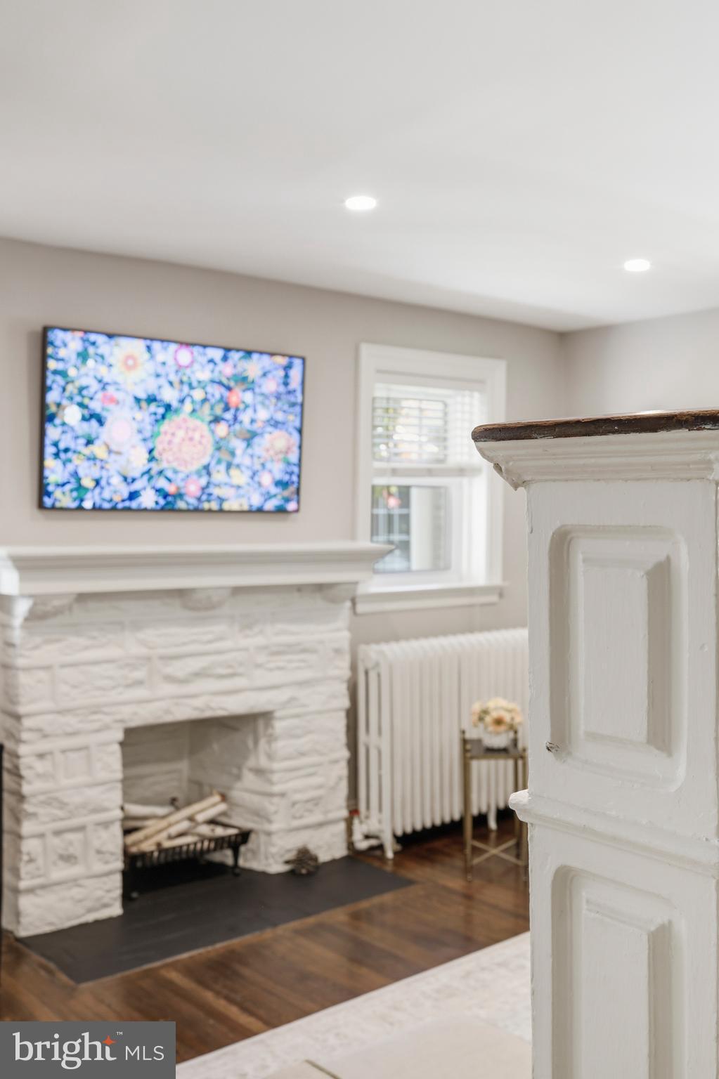 CHESTNUT HILL - Residential