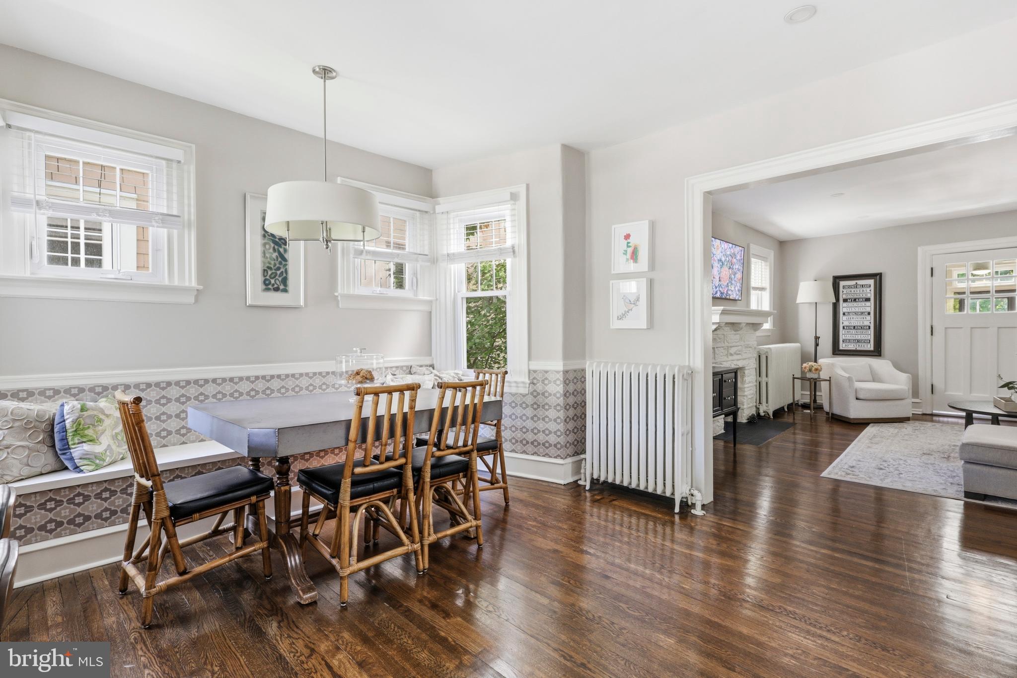 CHESTNUT HILL - Residential