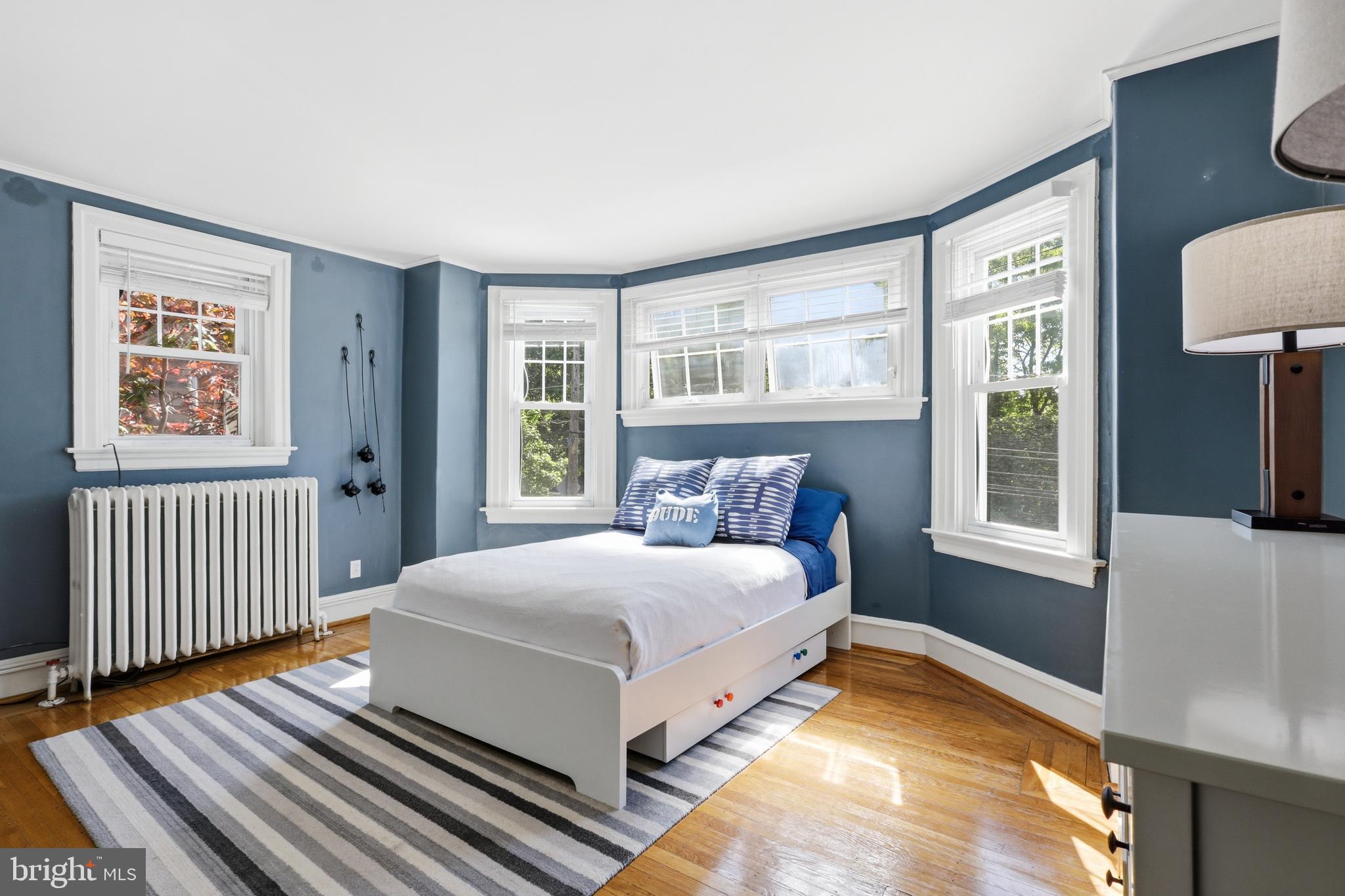 CHESTNUT HILL - Residential