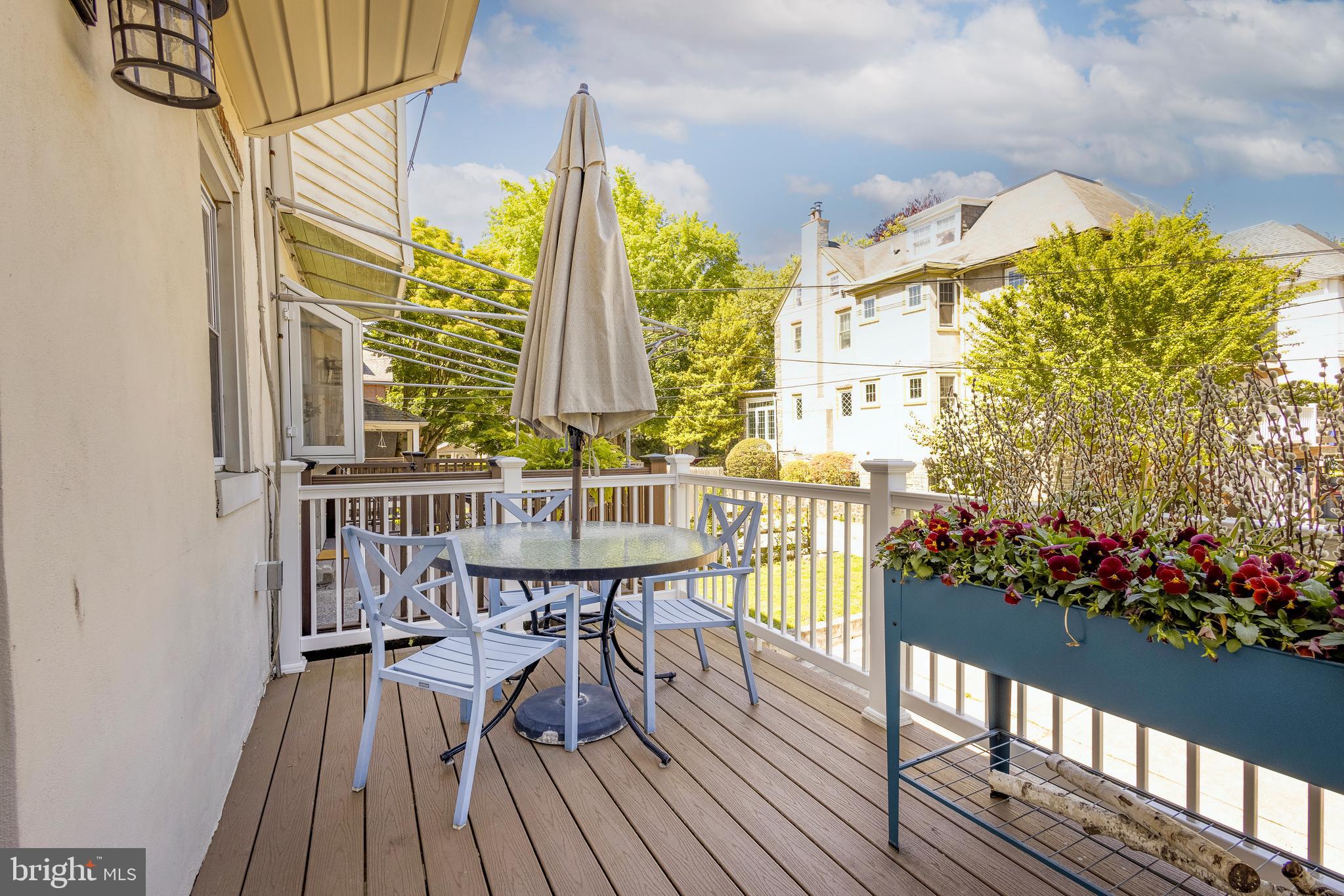 CHESTNUT HILL - Residential