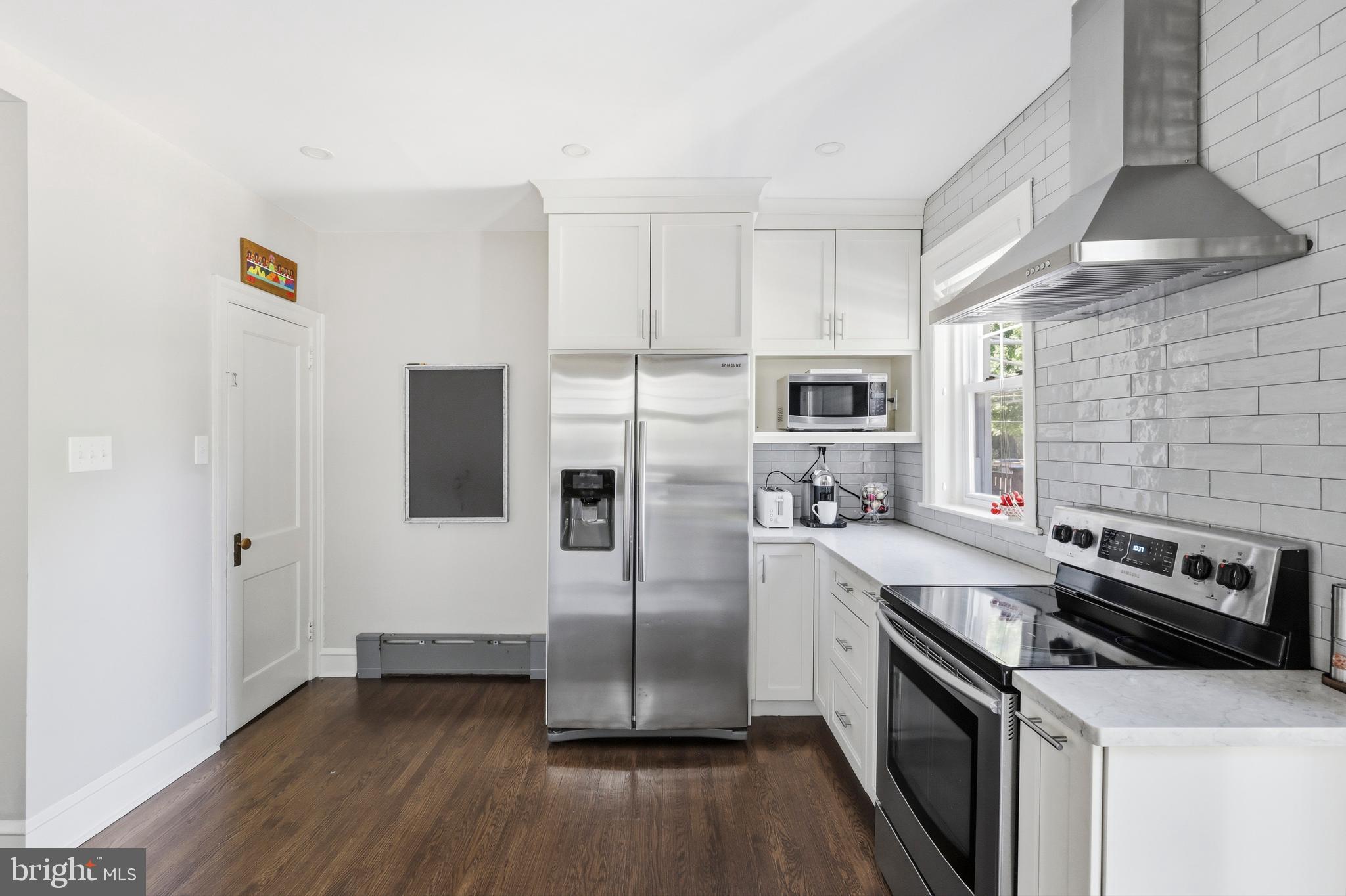 CHESTNUT HILL - Residential