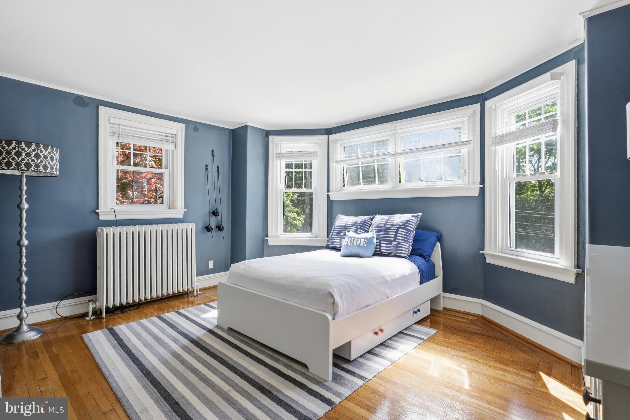 CHESTNUT HILL - Residential