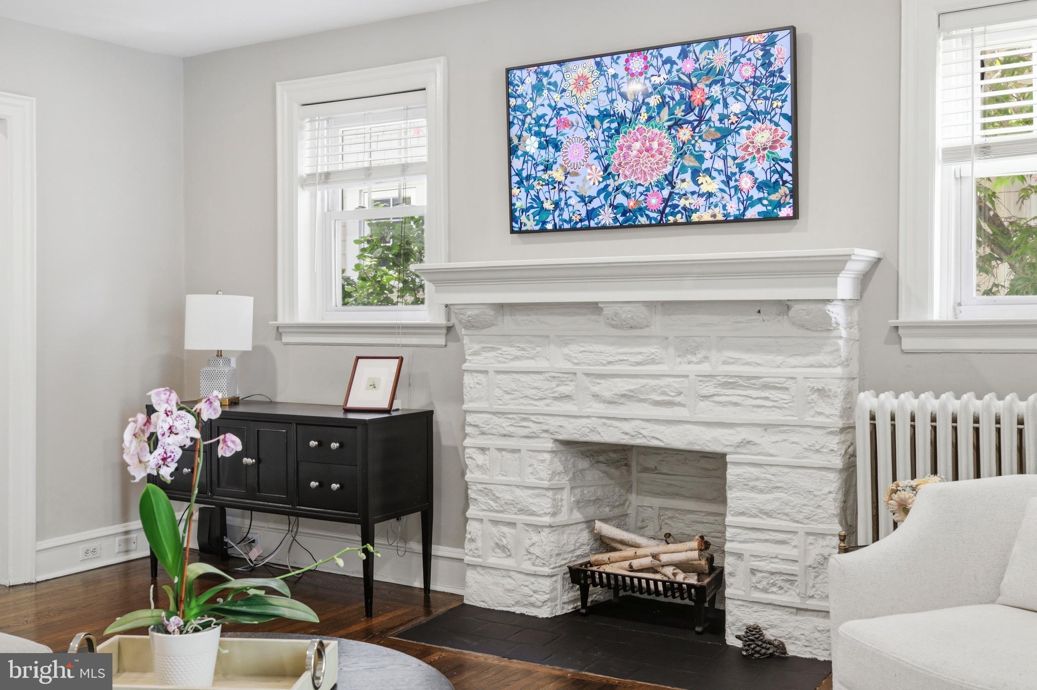 CHESTNUT HILL - Residential