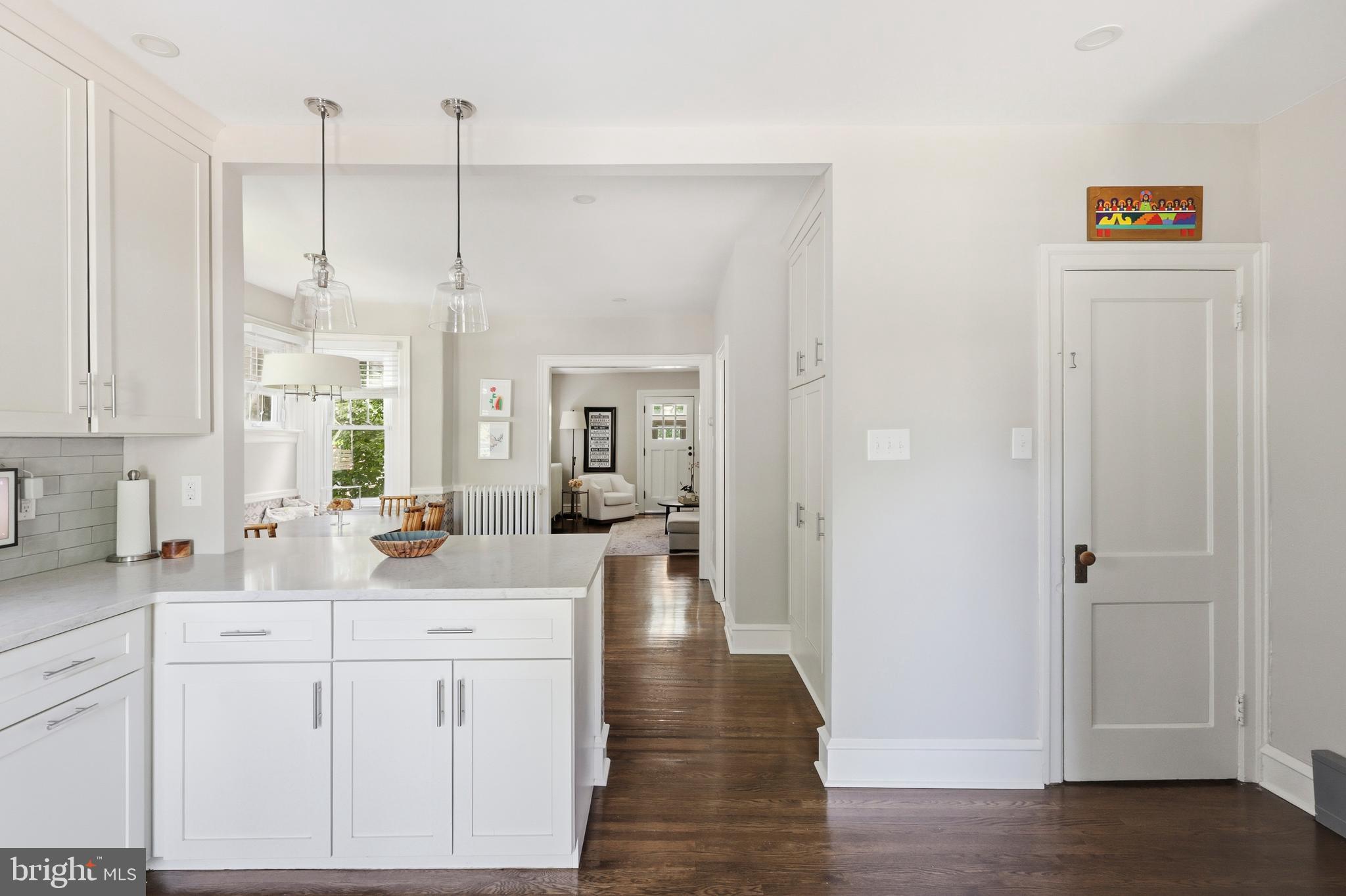CHESTNUT HILL - Residential