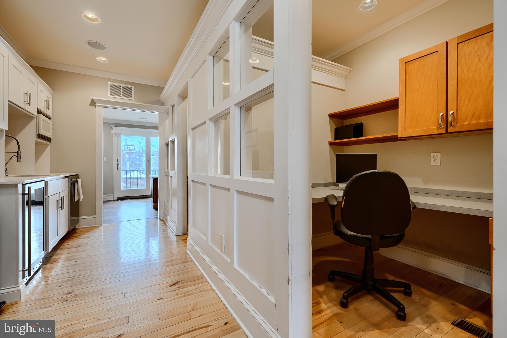 CANTON - Commercial Sale