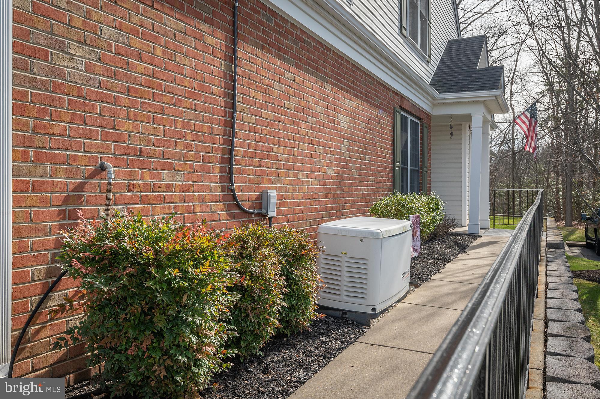 THE VILLAS OF ROCK OAK - Residential