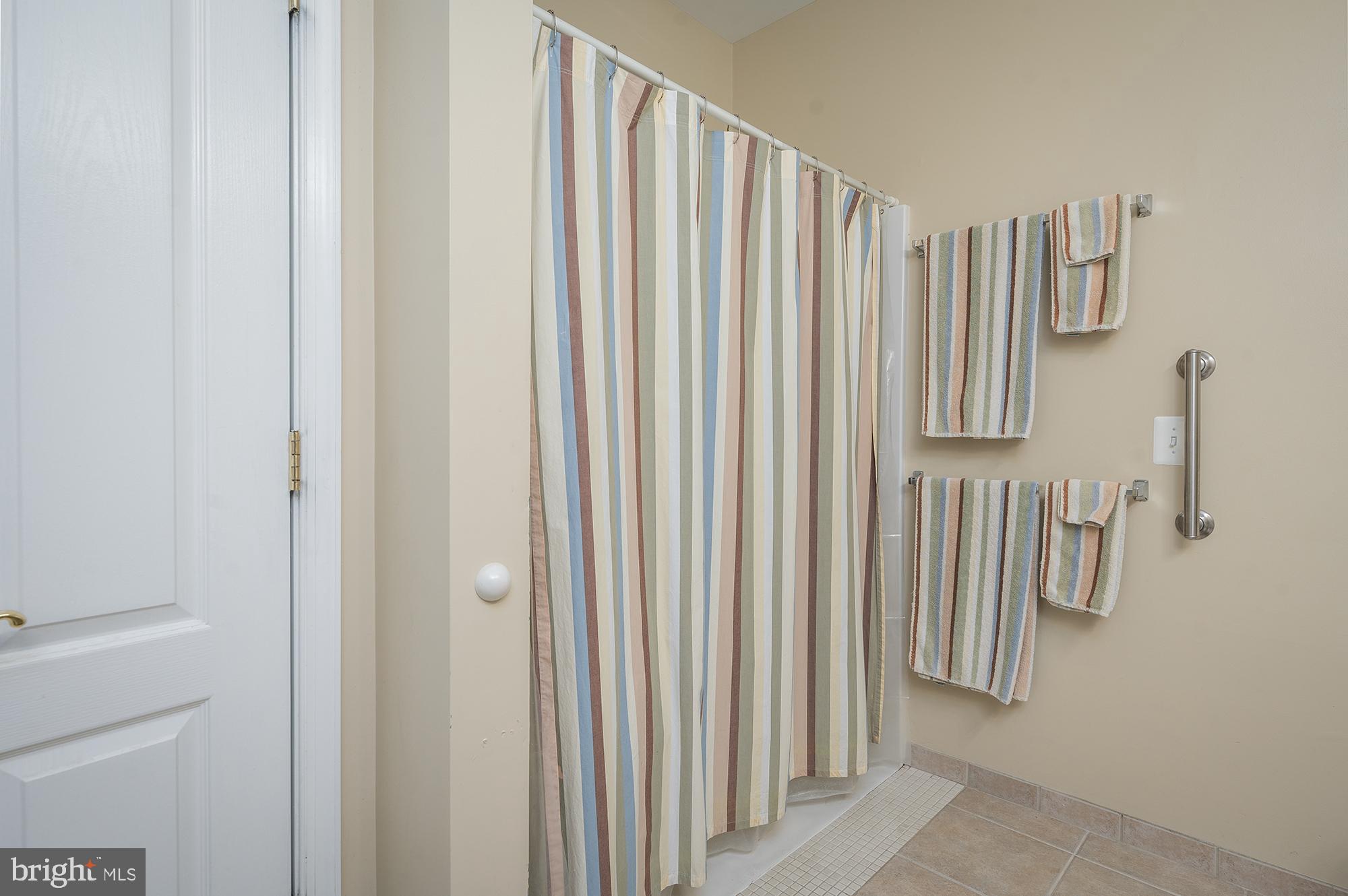 THE VILLAS OF ROCK OAK - Residential