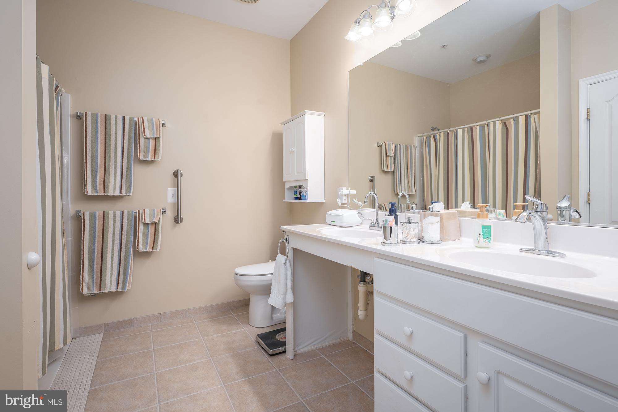 THE VILLAS OF ROCK OAK - Residential