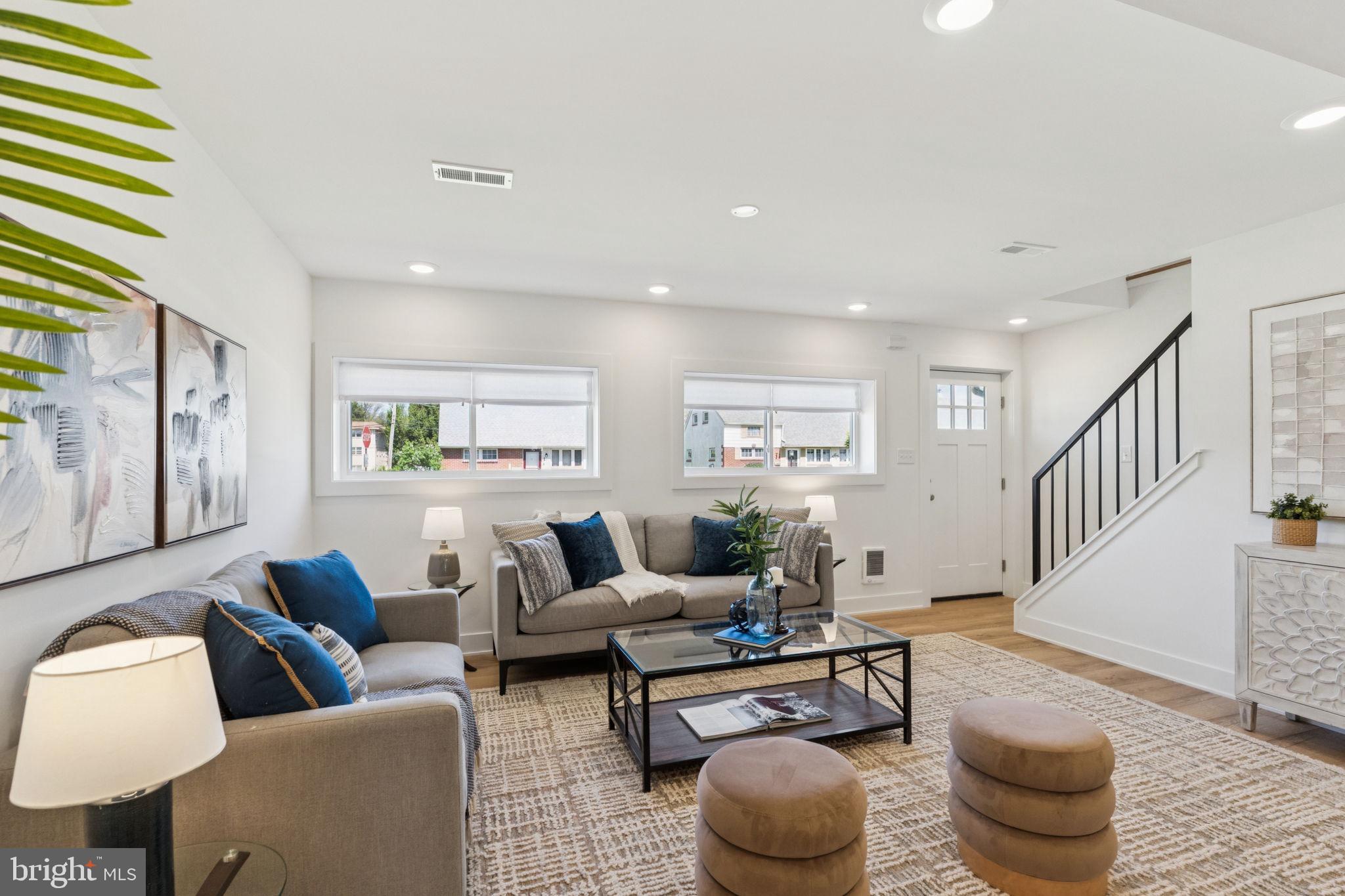 ROXBOROUGH - Residential