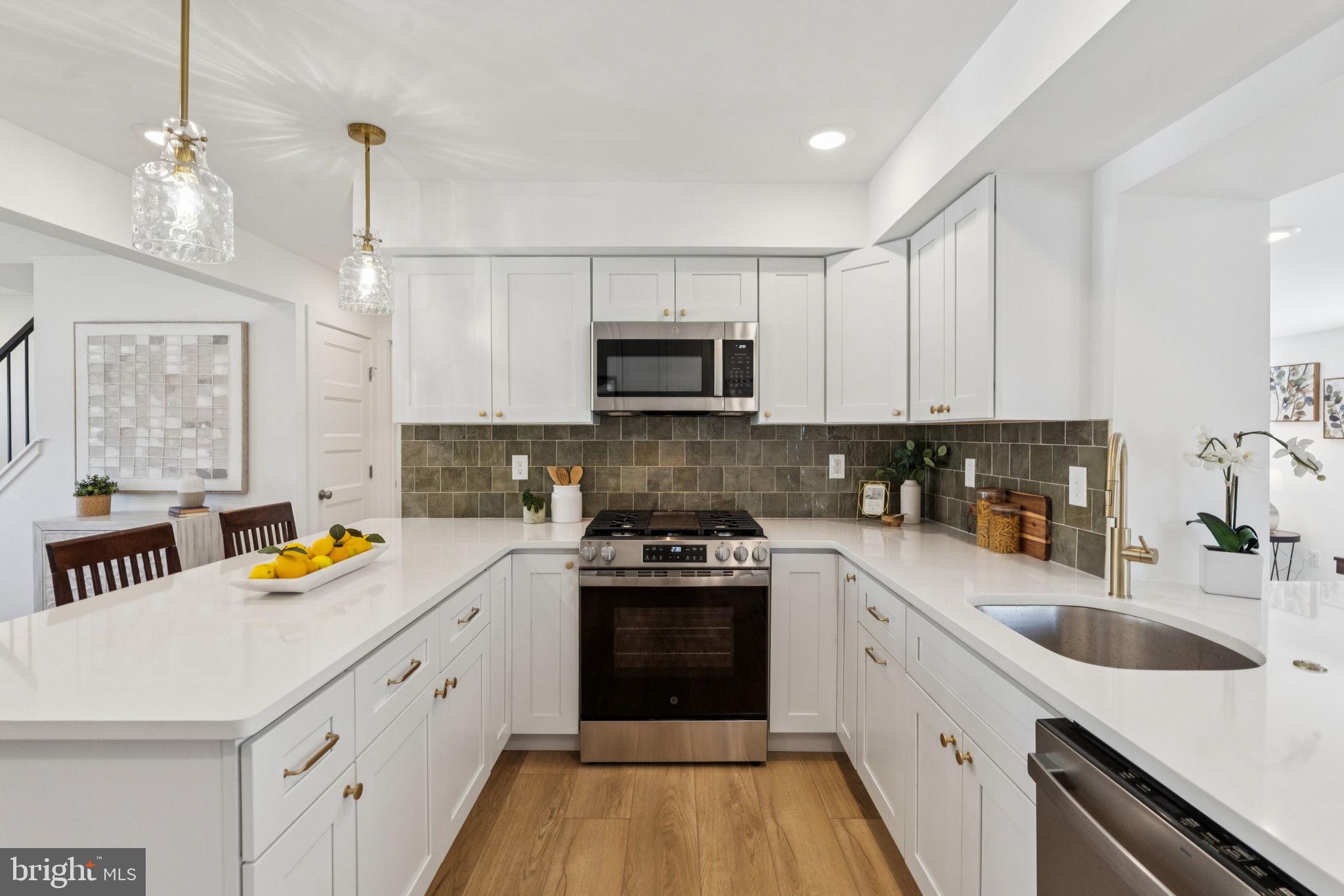 ROXBOROUGH - Residential