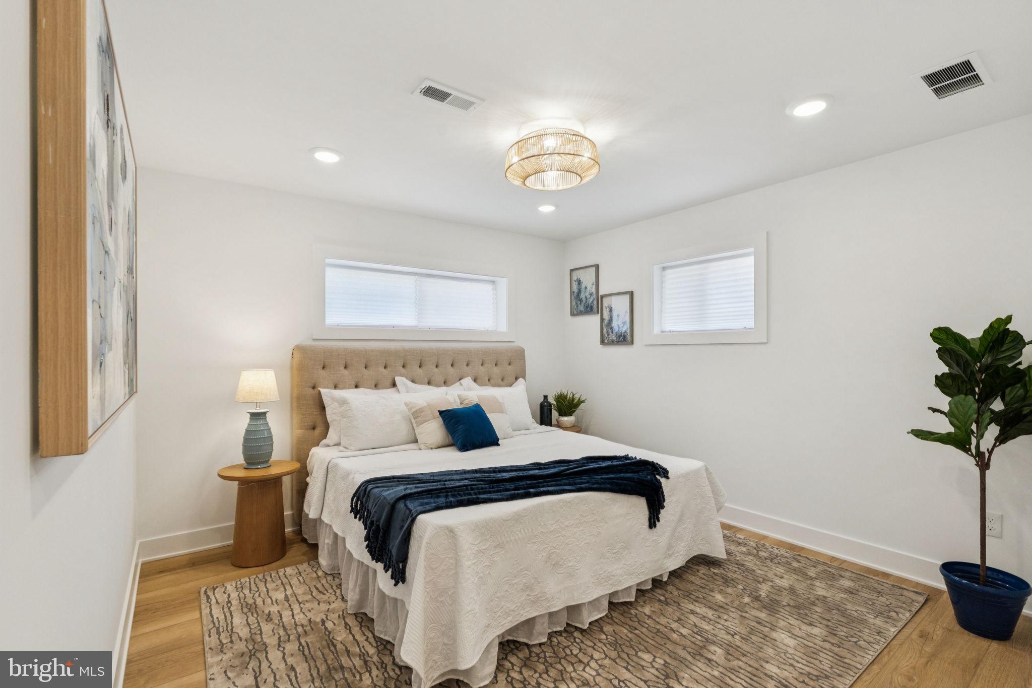 ROXBOROUGH - Residential