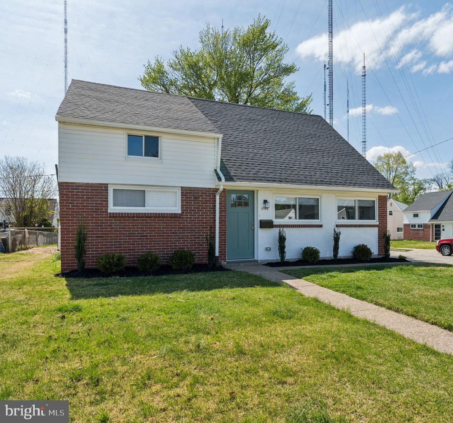 ROXBOROUGH - Residential