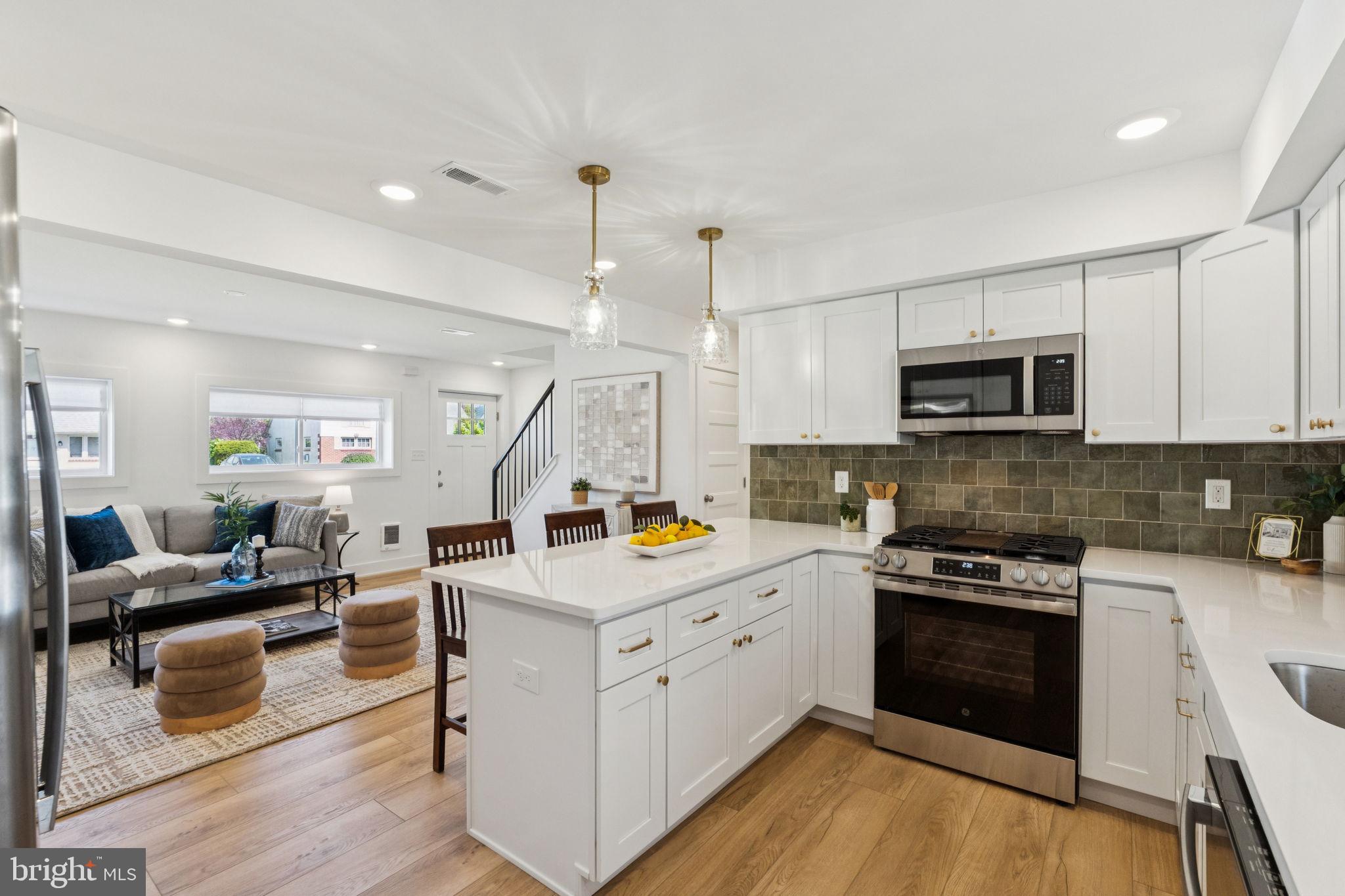 ROXBOROUGH - Residential