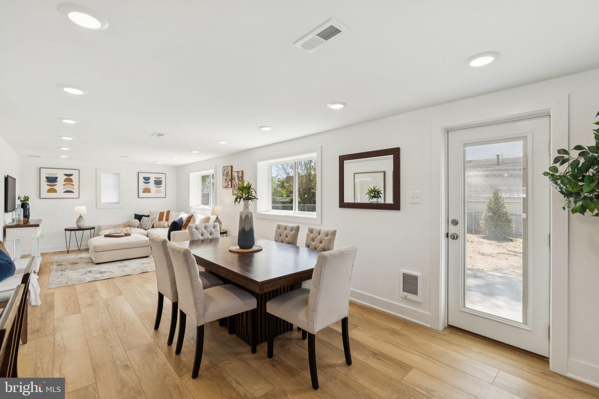 ROXBOROUGH - Residential