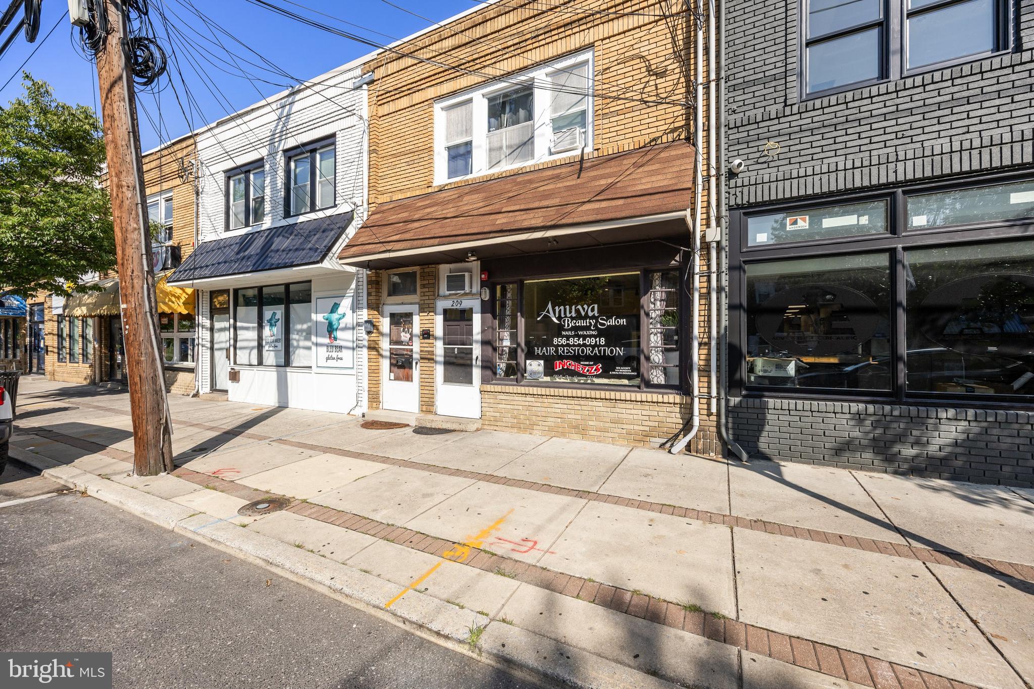 209 W CLINTON AVENUE