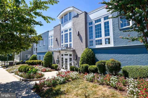 Condo For Rent - 4063 S Four Mile Run Drive #402<br/> ARLINGTON, VA 22204
