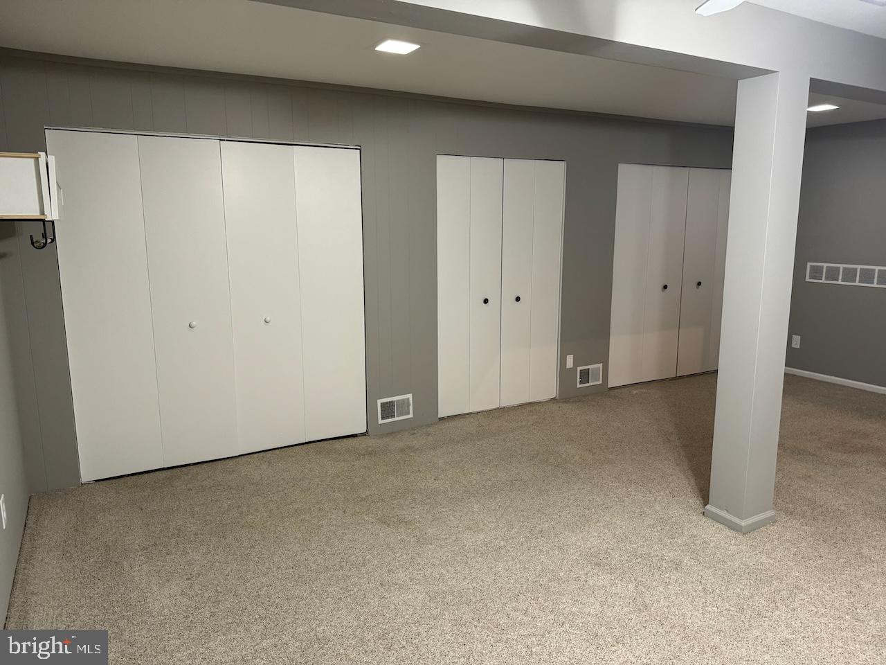 FLYING HILLS - Residential