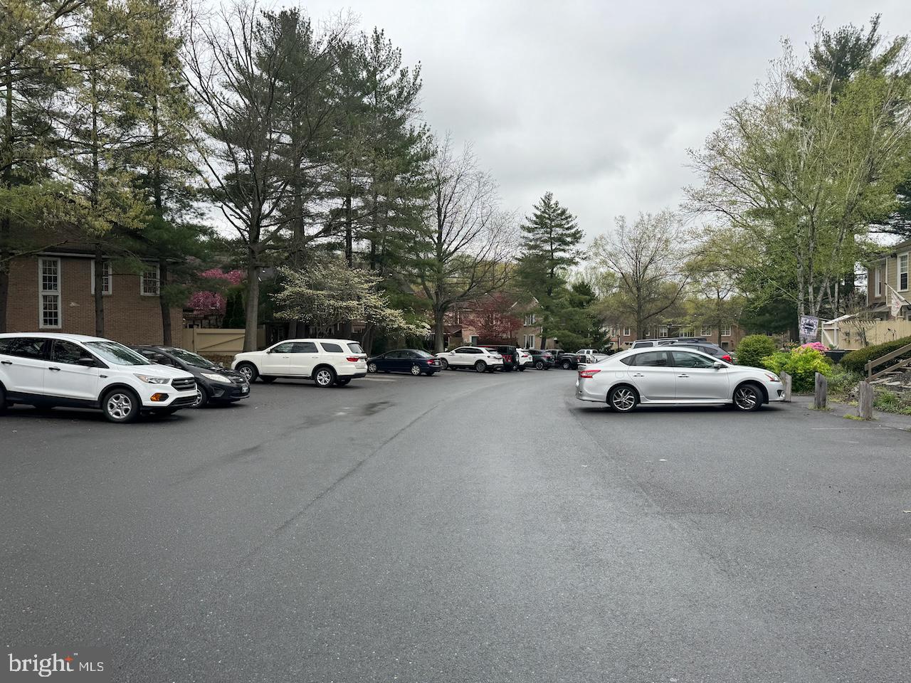 FLYING HILLS - Residential