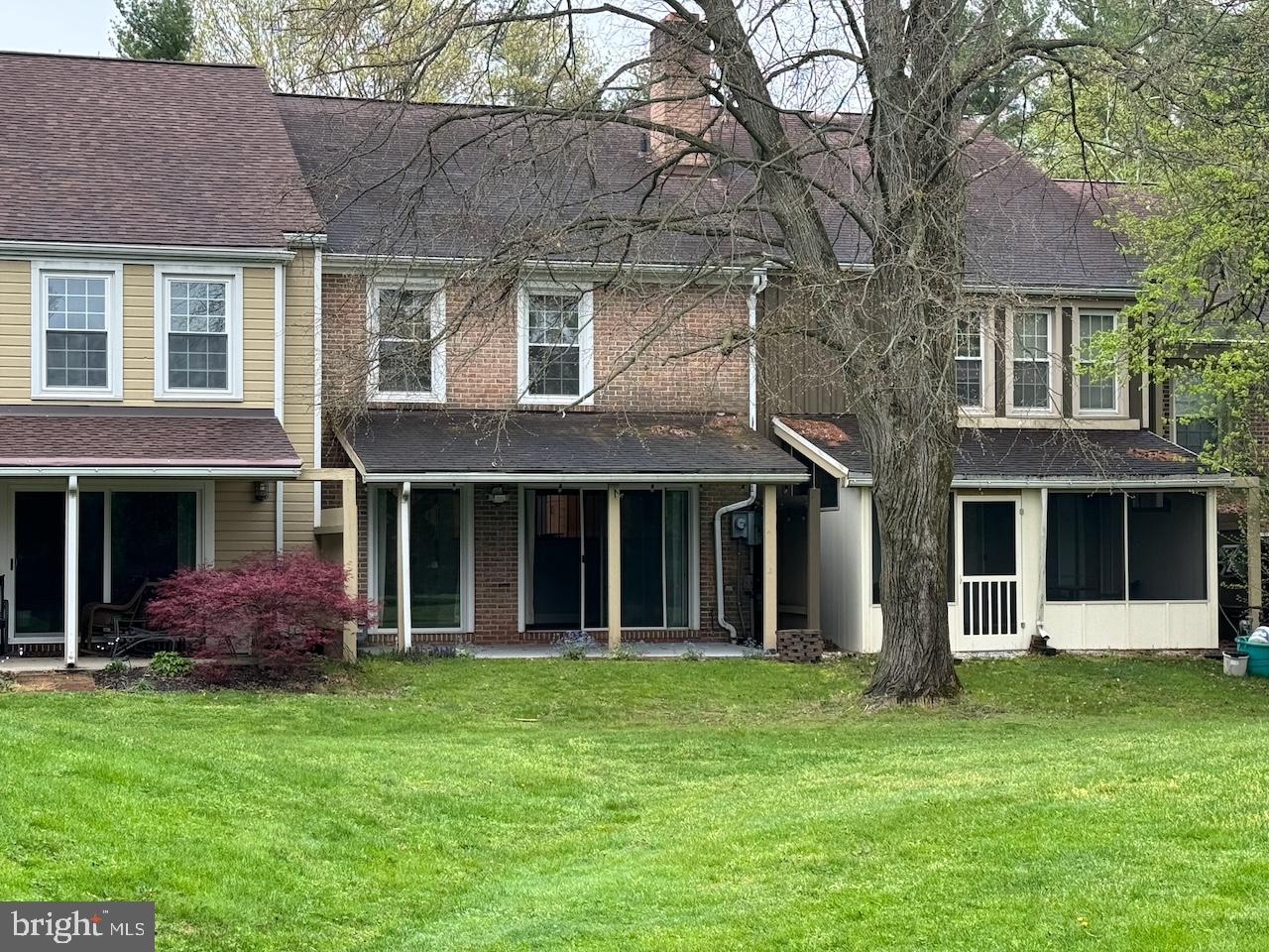 FLYING HILLS - Residential