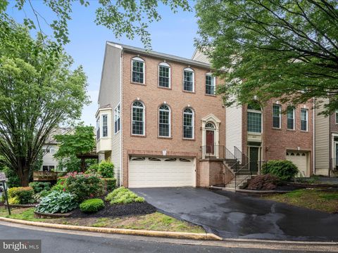 4001 ROSEMEADE DRIVE FAIRFAX VA 22033