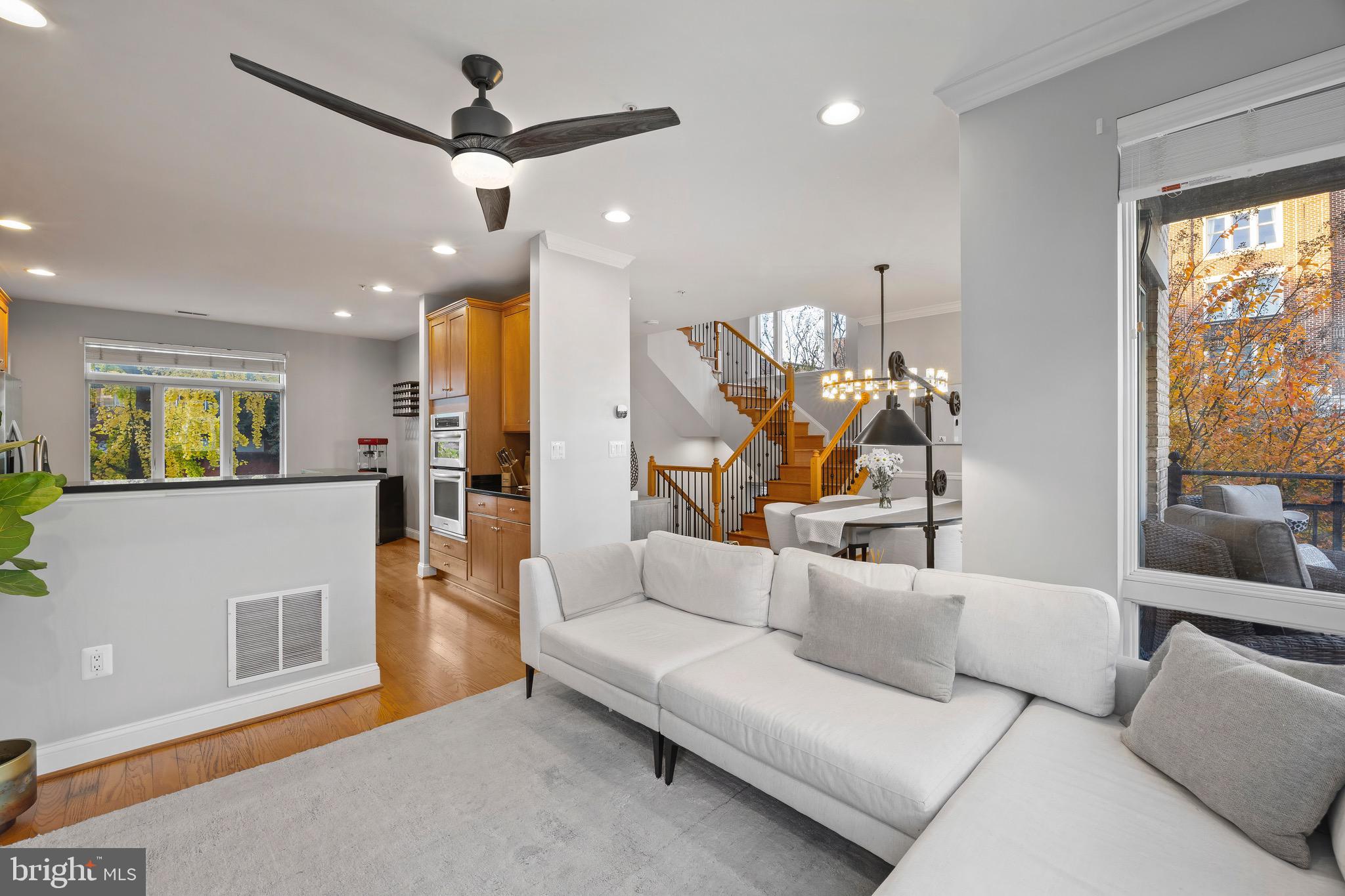 PIER HOMES AT HARBORVIEW - Residential