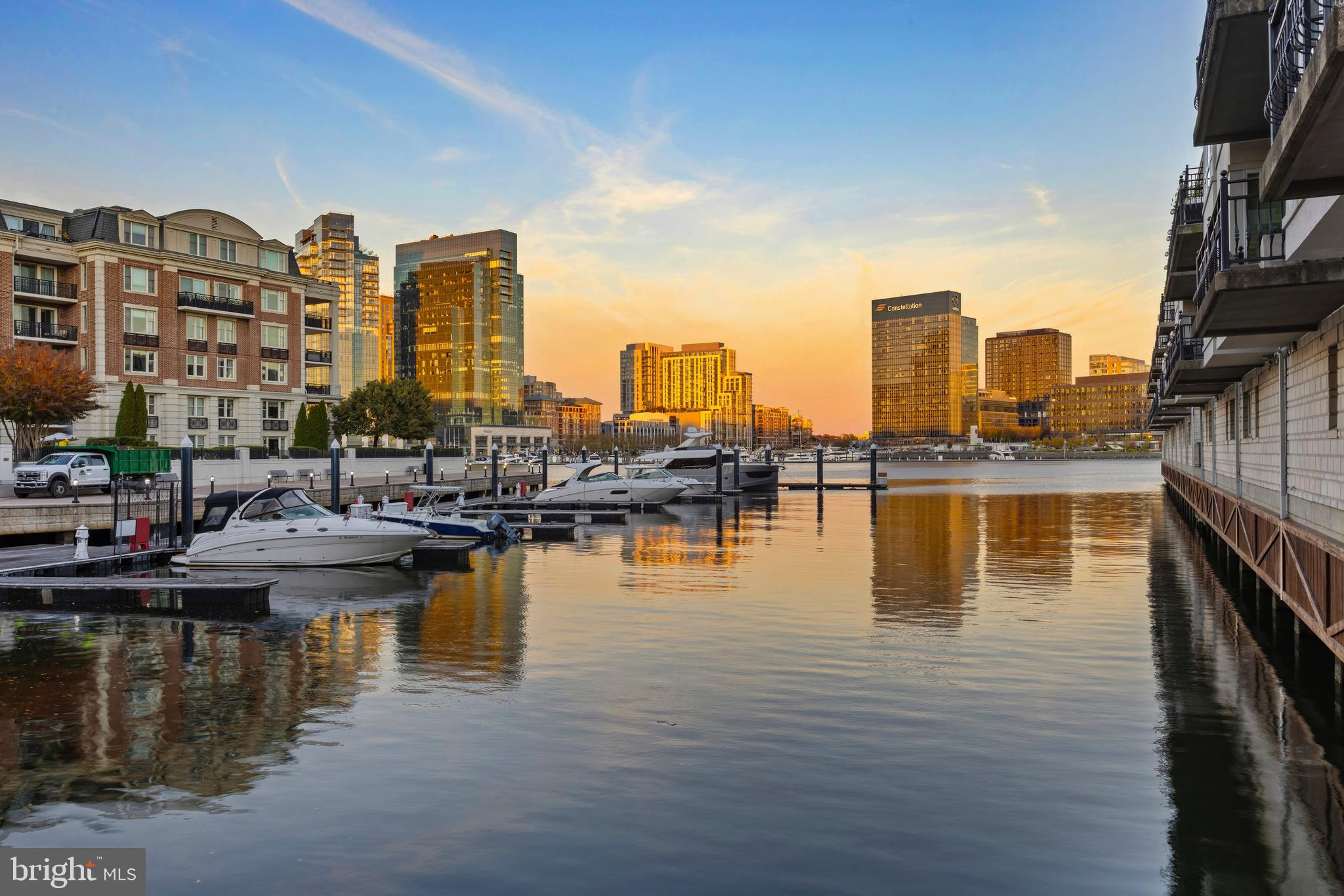 PIER HOMES AT HARBORVIEW - Residential