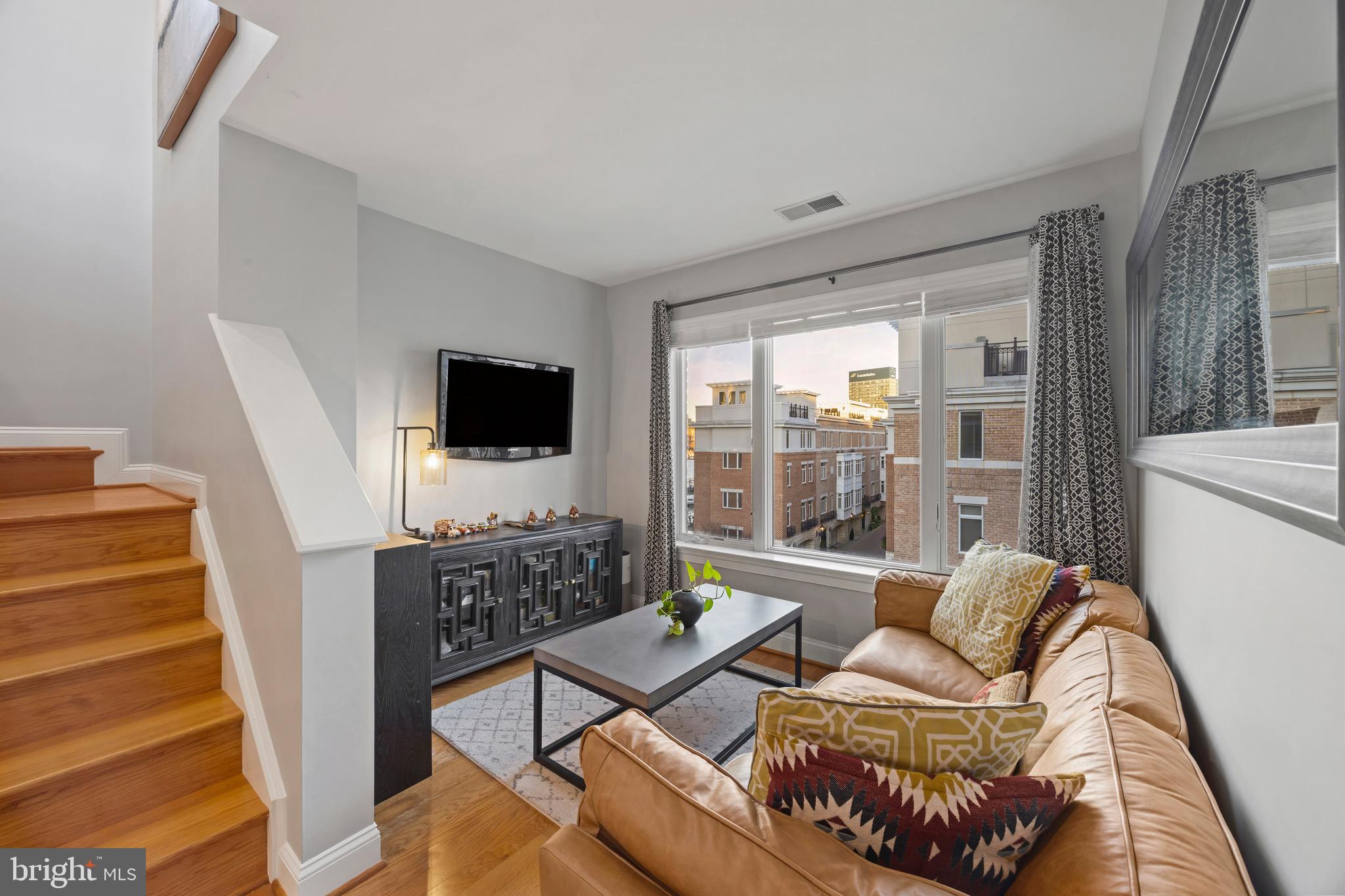 PIER HOMES AT HARBORVIEW - Residential