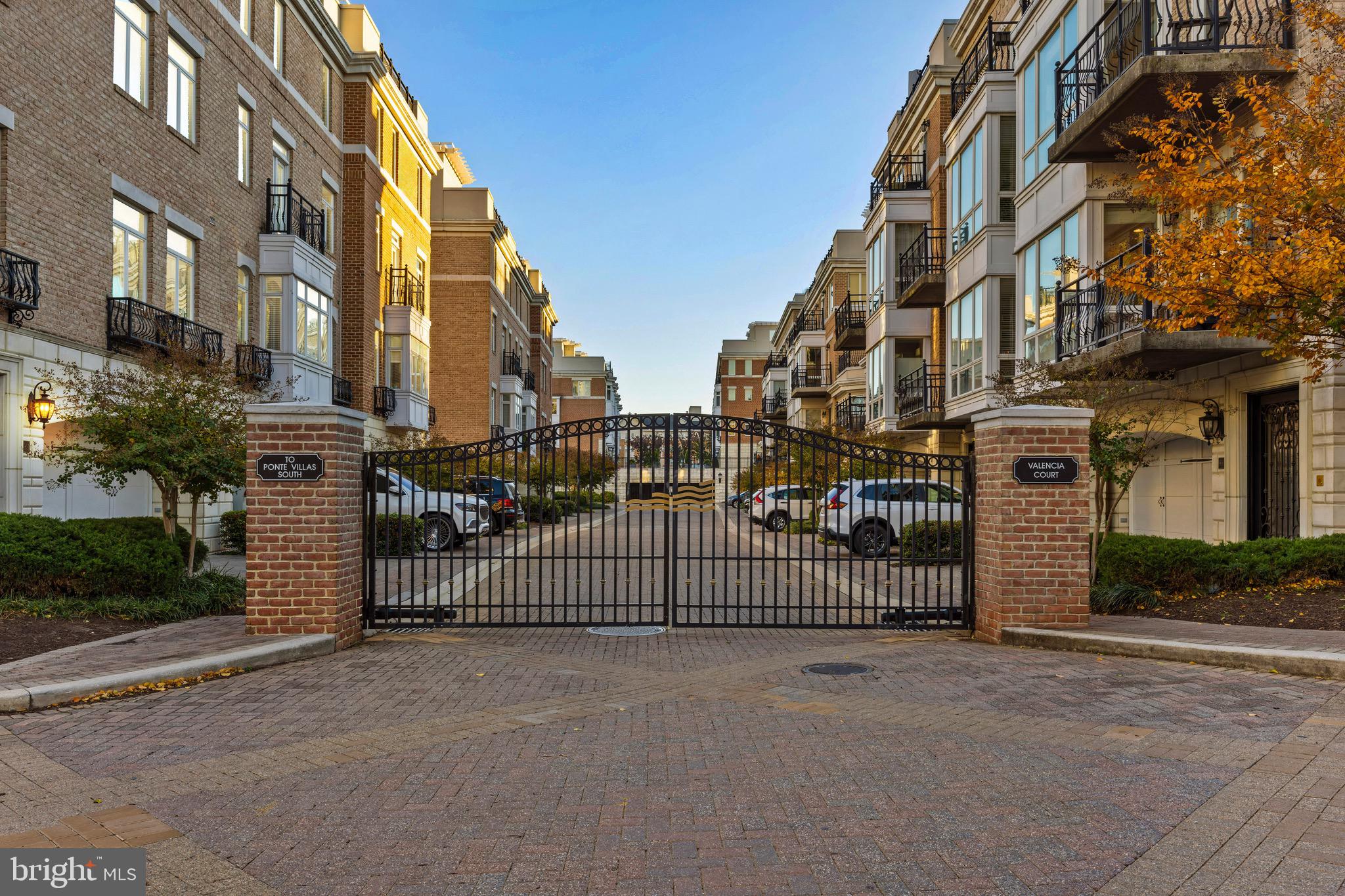 PIER HOMES AT HARBORVIEW - Residential