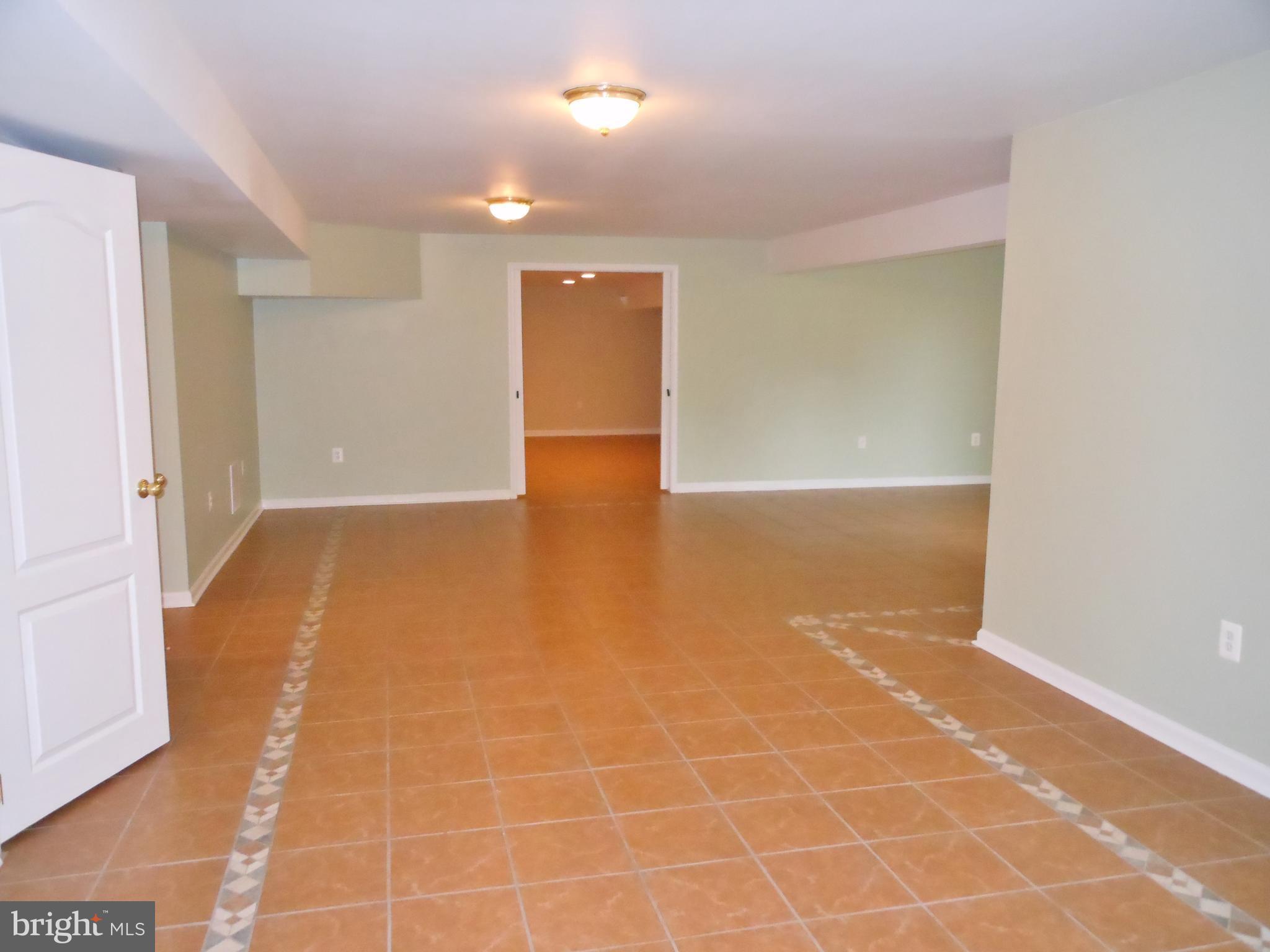 STACYS RIDGE - Residential Lease