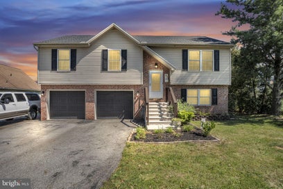 91 LAKE MEADE DRIVE EAST BERLIN PA 17316
