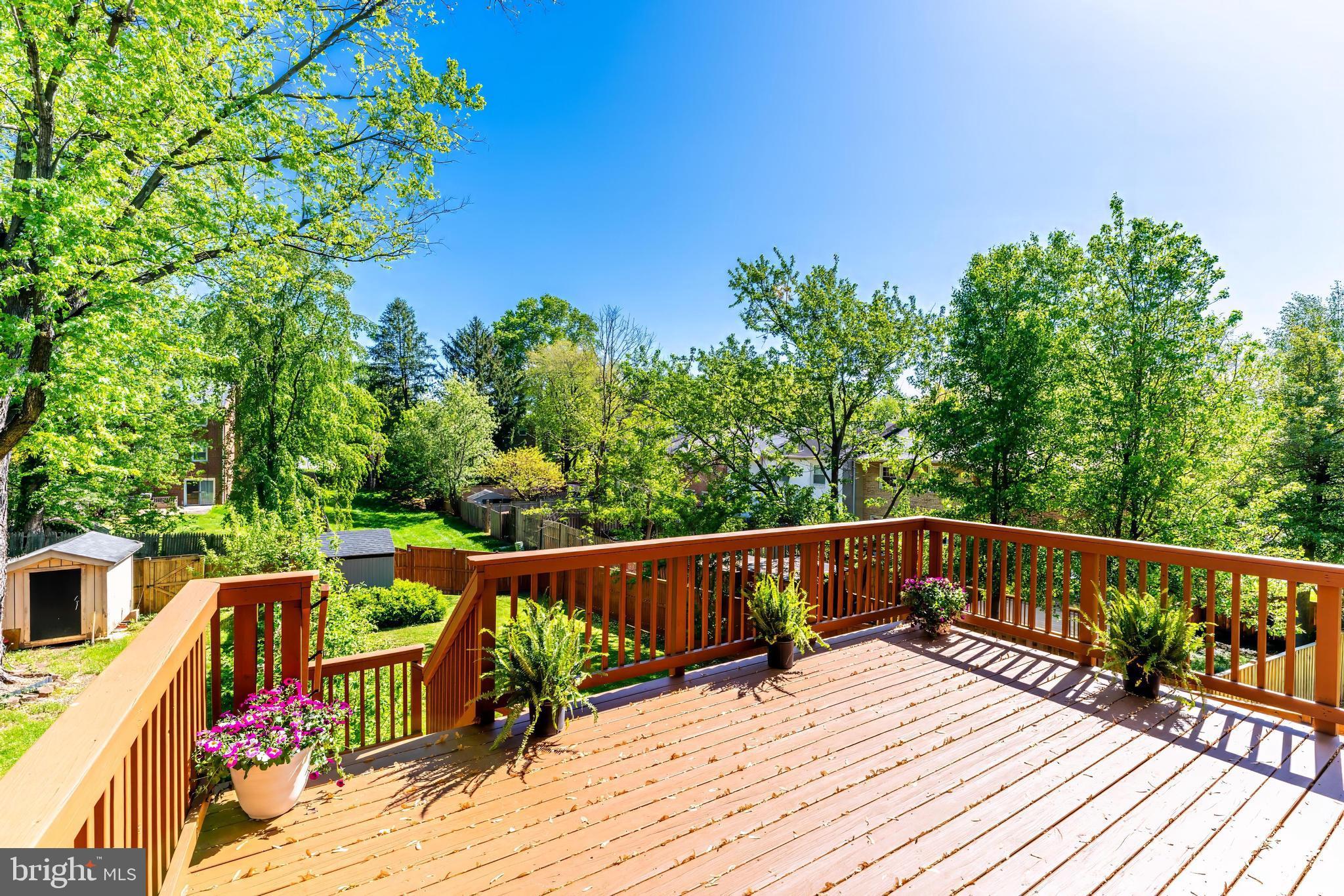 LONDON TOWN WEST - Residential