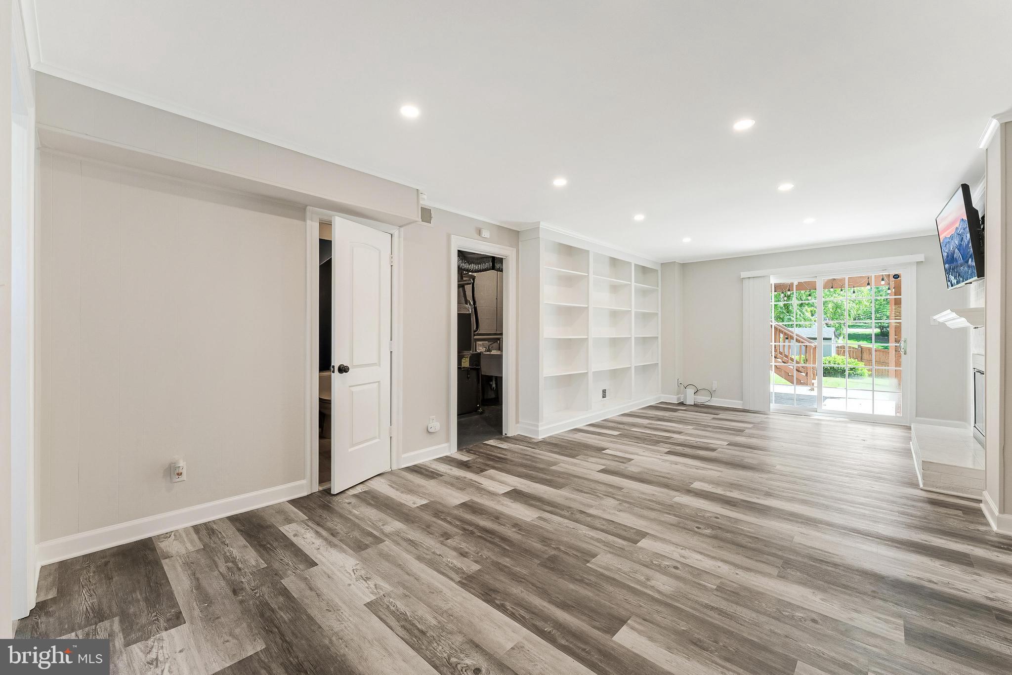 LONDON TOWN WEST - Residential