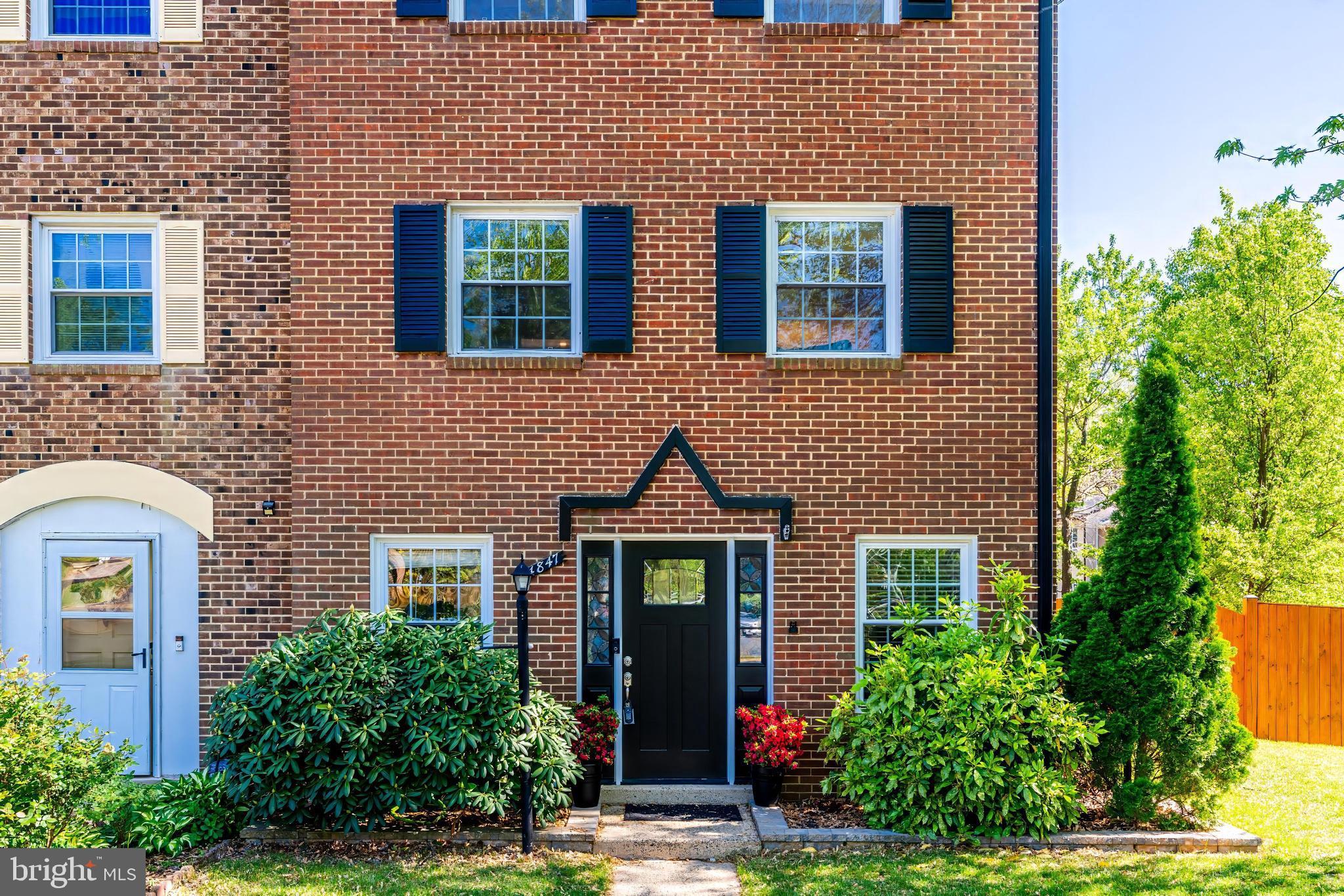 14847 LEICESTER COURT