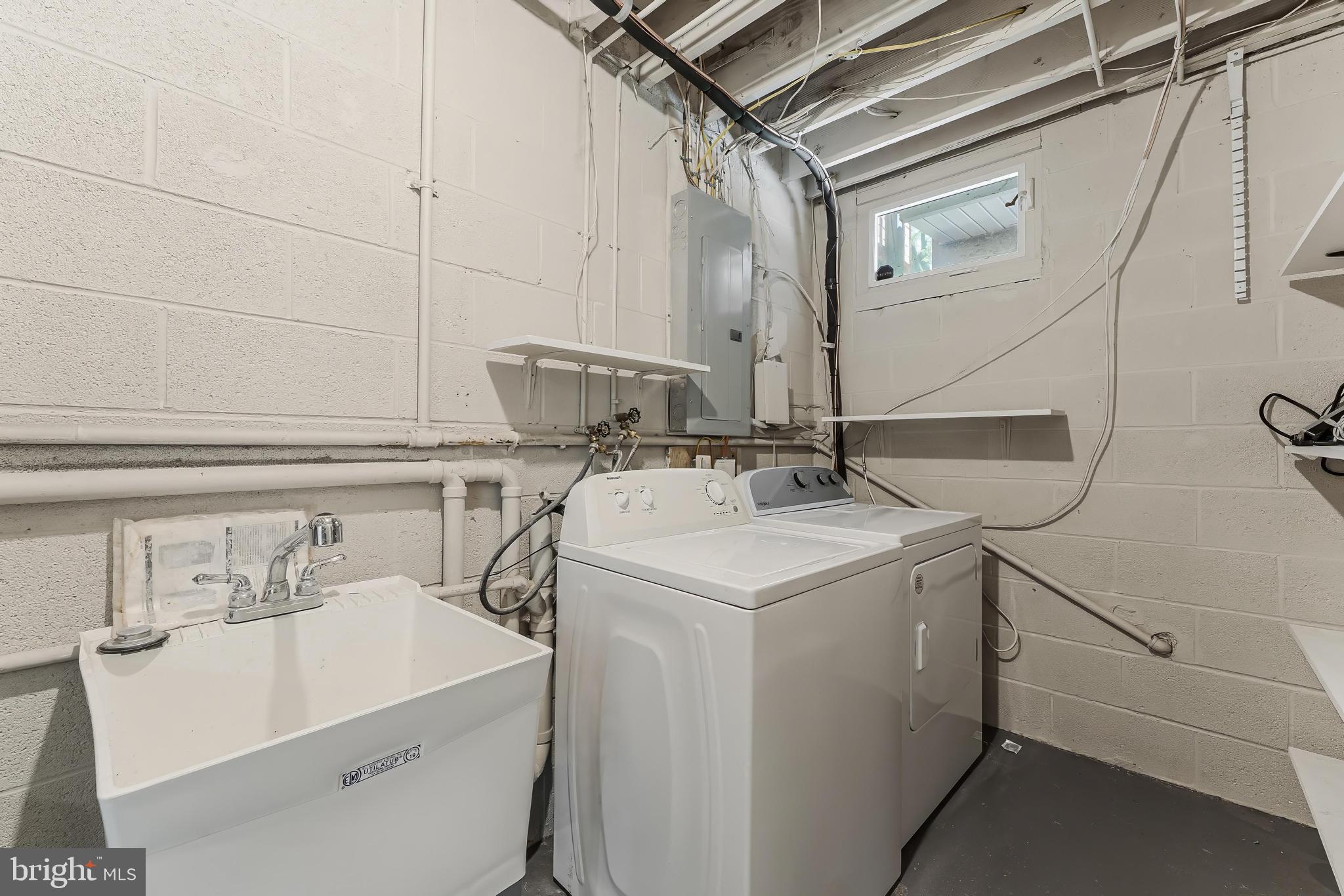 LONDON TOWN WEST - Residential