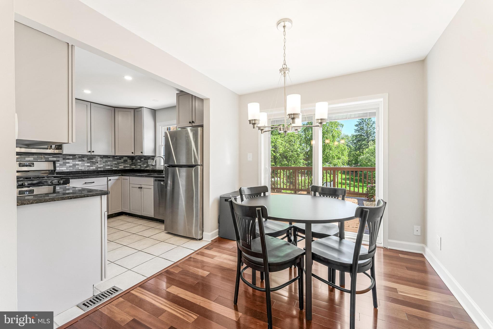 LONDON TOWN WEST - Residential