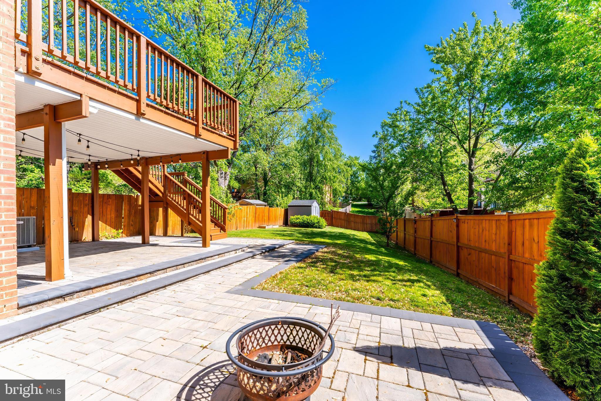 LONDON TOWN WEST - Residential