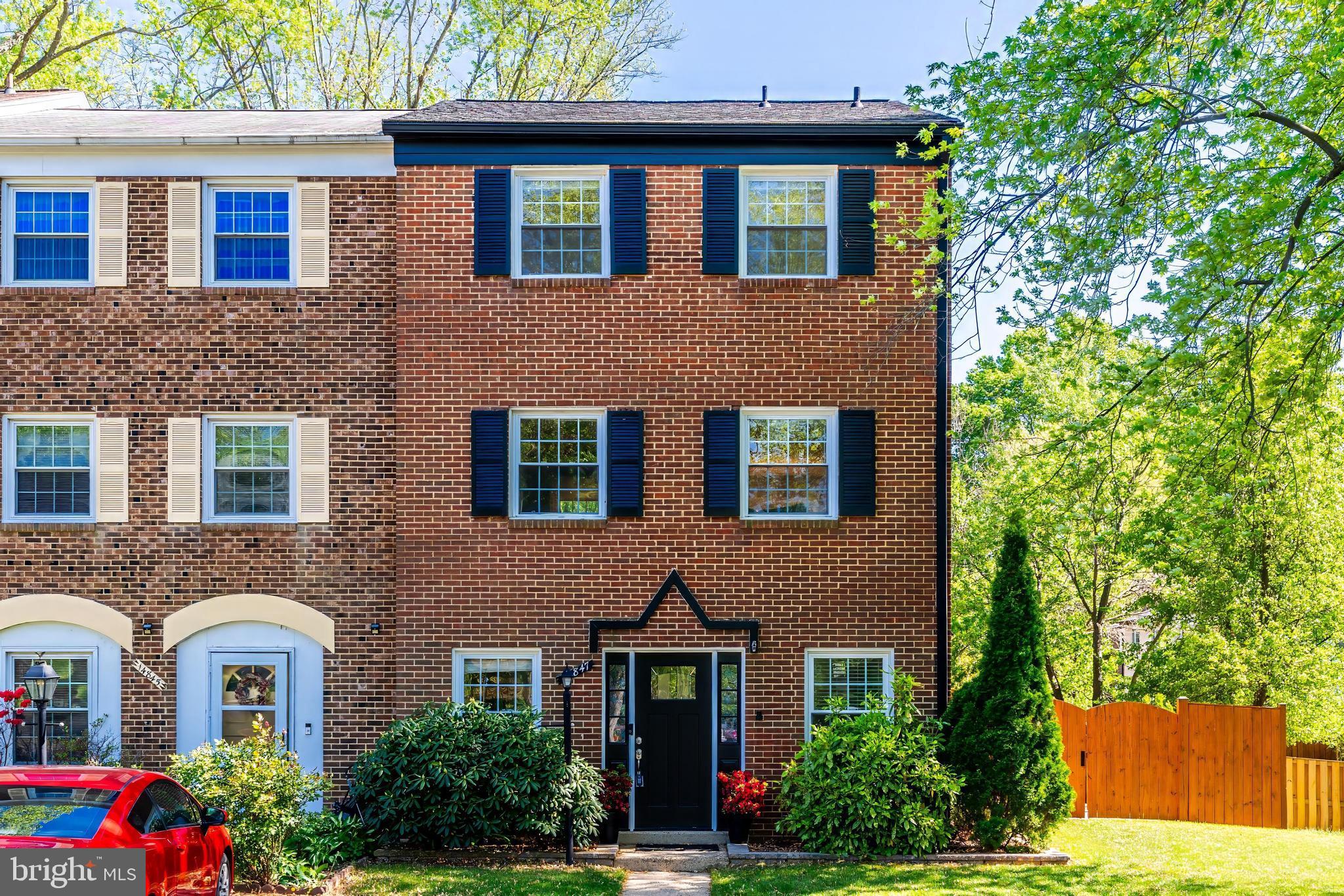 14847 LEICESTER COURT