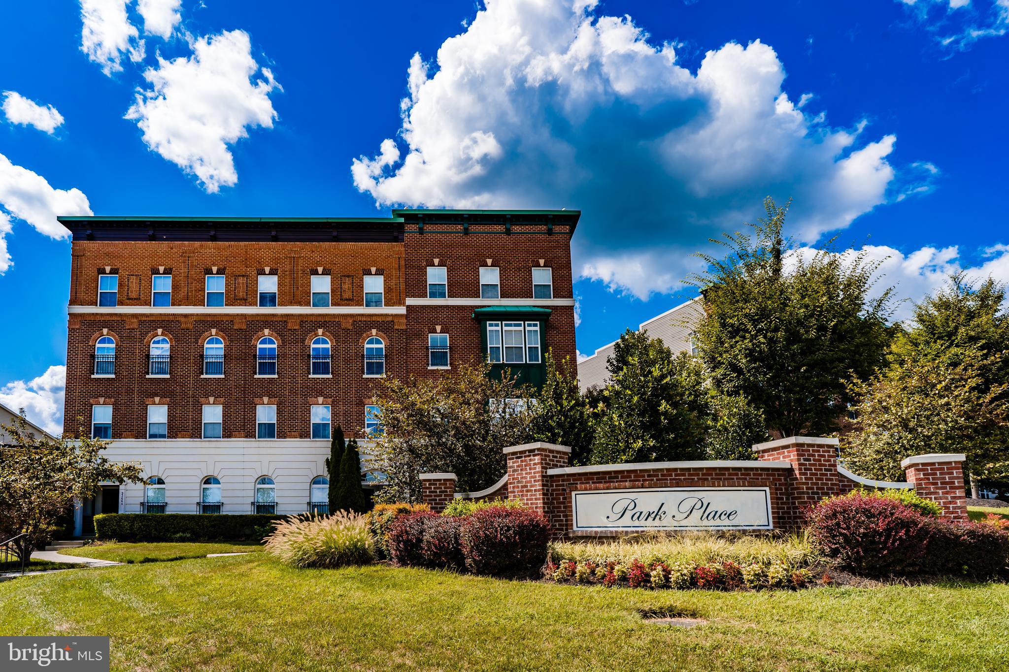 Luxury large townhome in a fantastic Owings Mills location. Hardwoods, Granite counters, Modern Updated appliances.1-car garage. Minutes to everything: Metro Centre At Owings Mills, Eateries and Shopping.Easy quick access to 795/695.