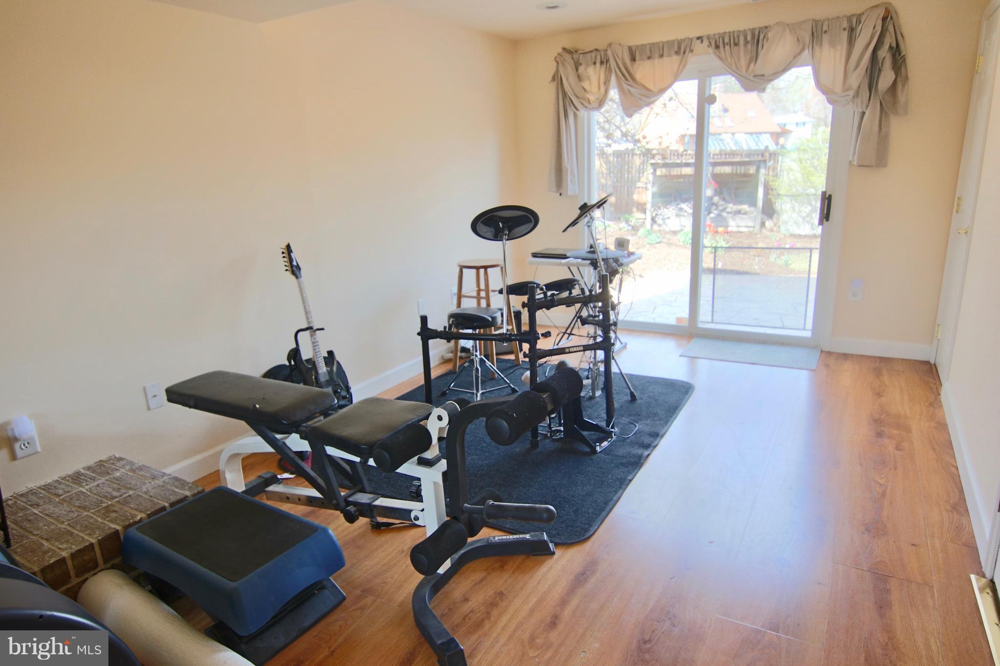 THE PROVINCES - Residential