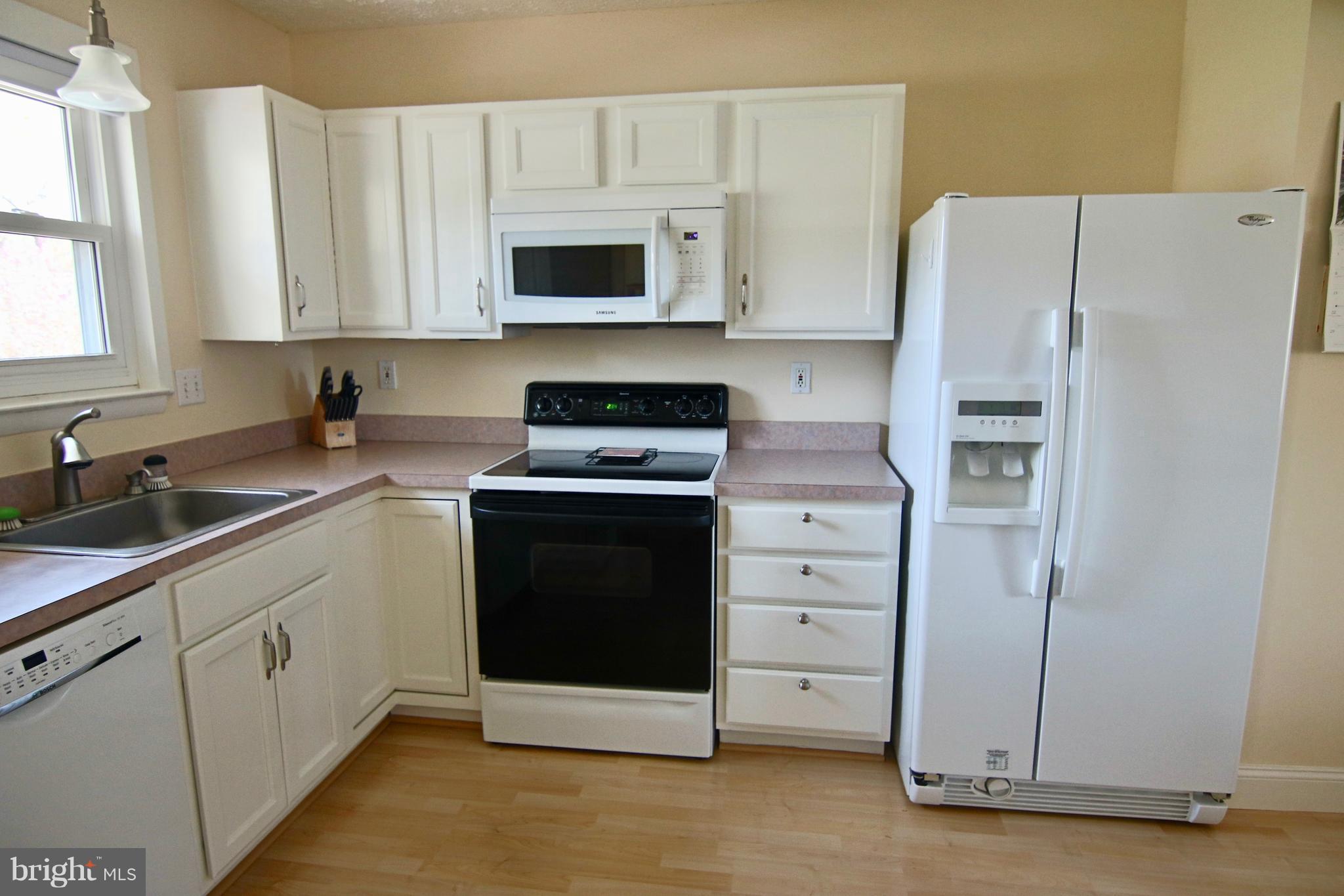 THE PROVINCES - Residential