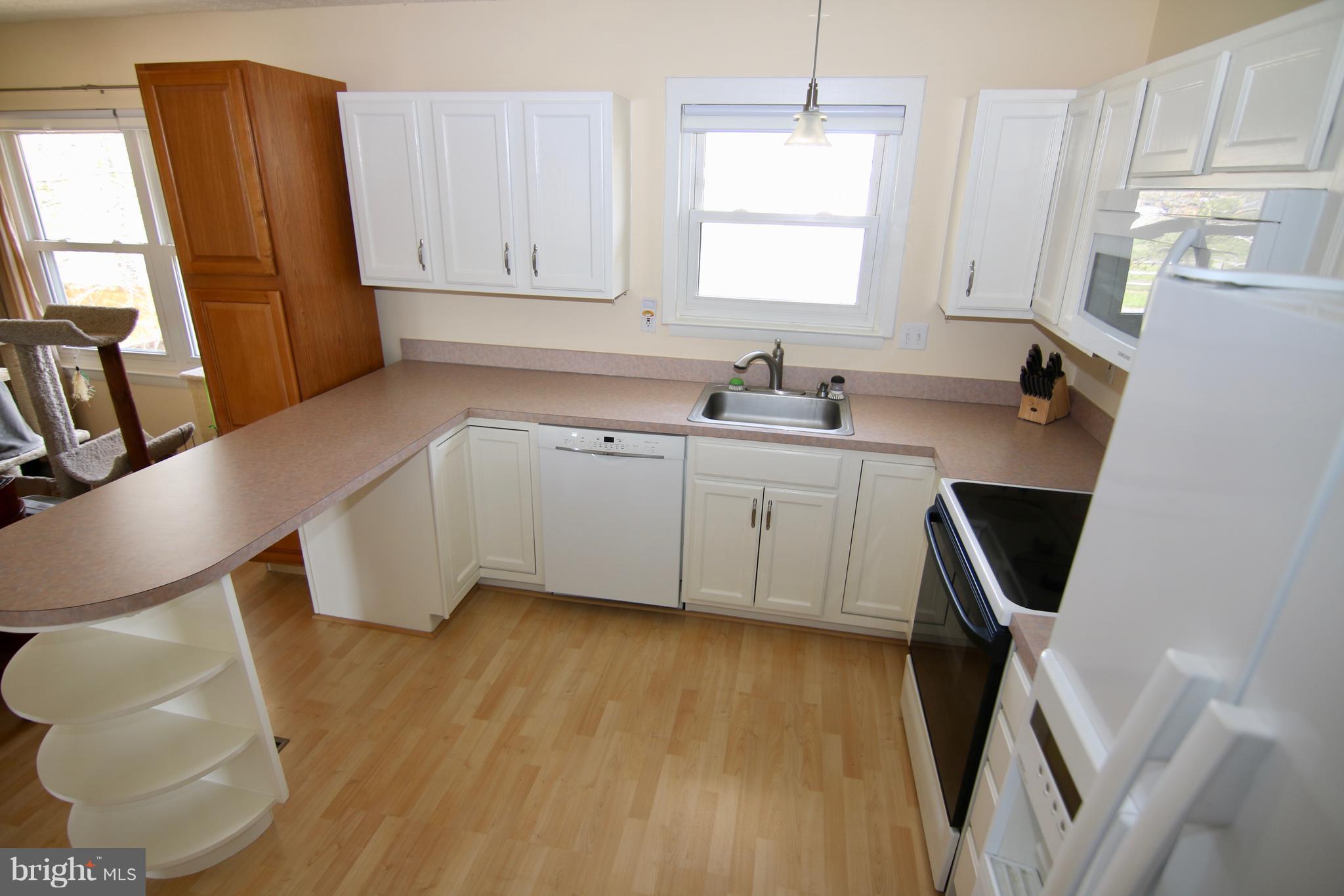 THE PROVINCES - Residential